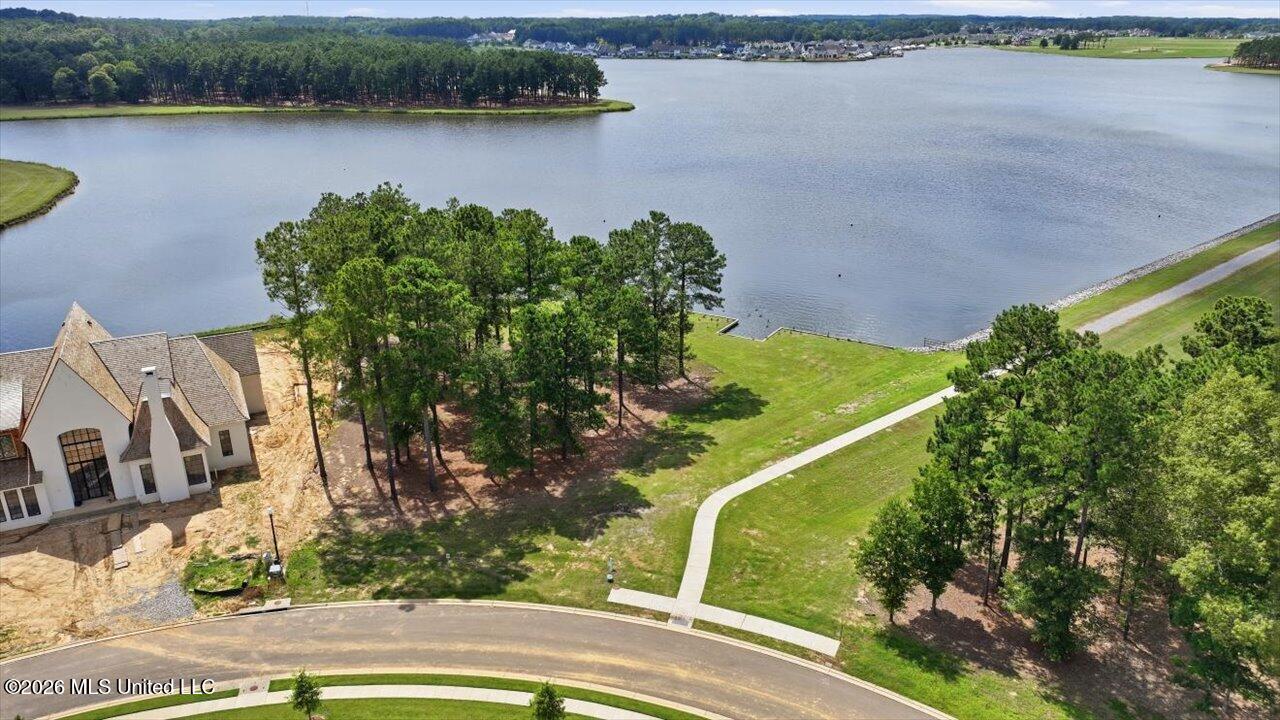 120 Winbourne Lp Property Photo 2