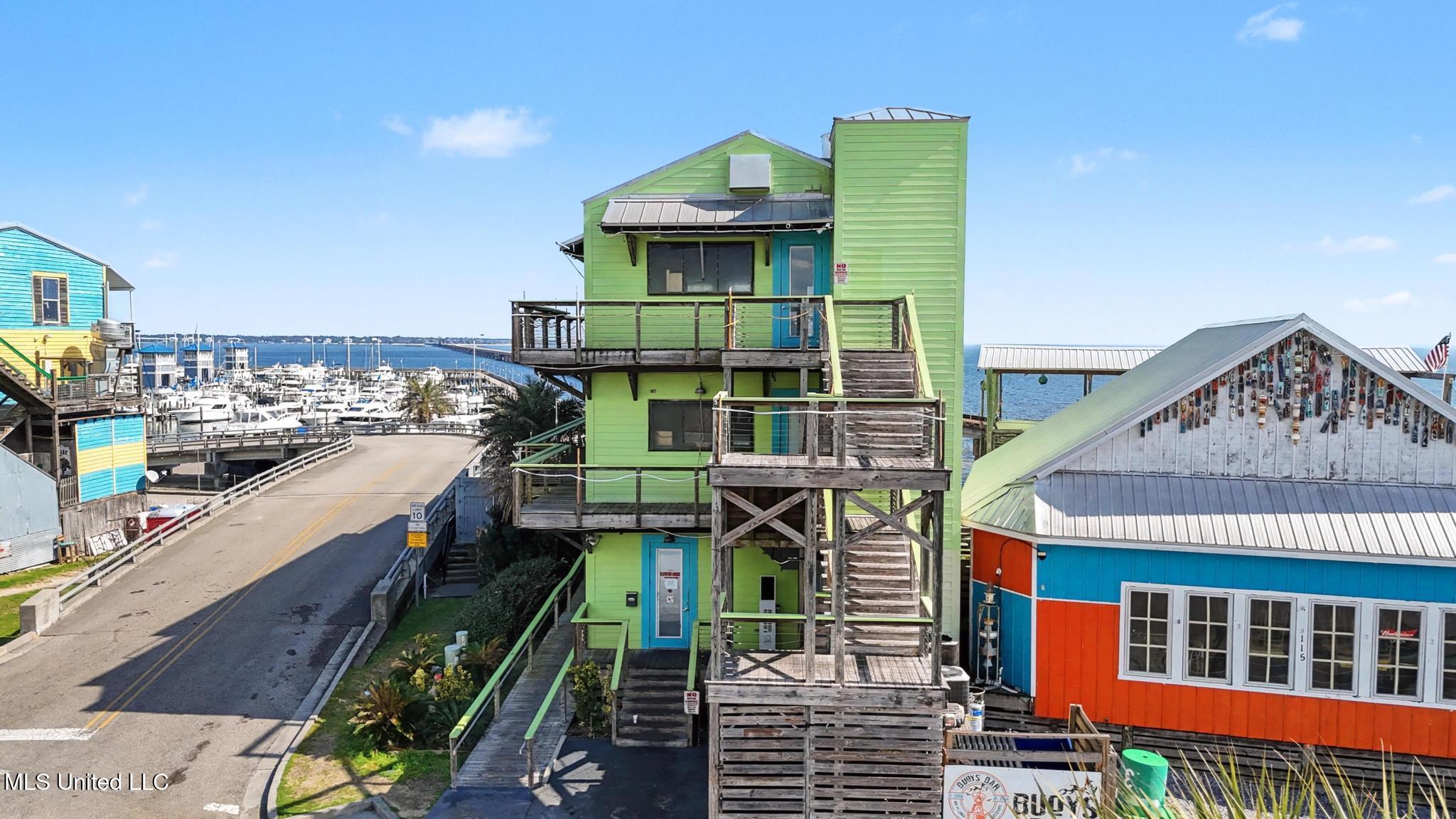 113 S Beach Boulevard Property Photo 3