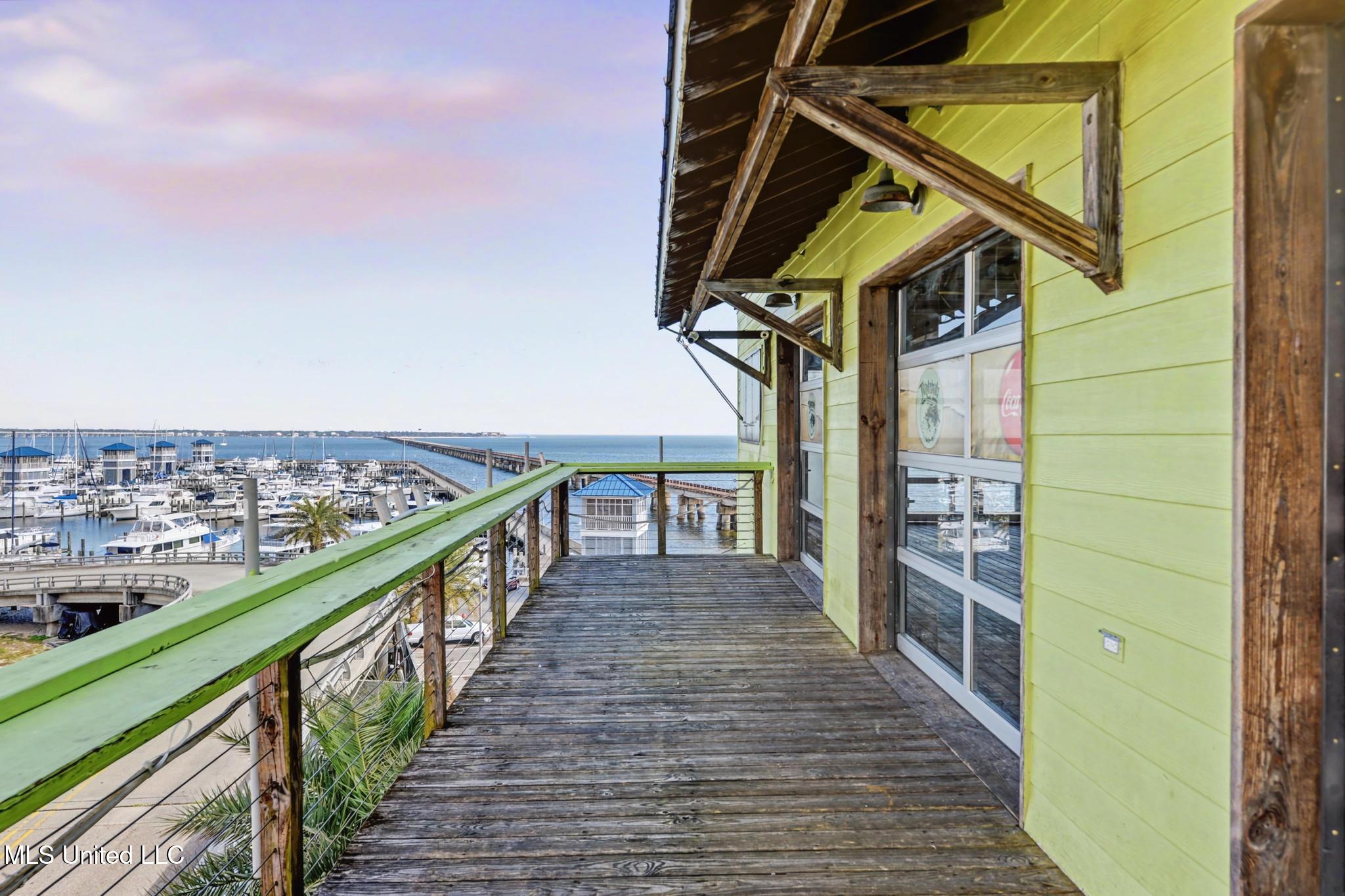 113 S Beach Boulevard Property Photo 6