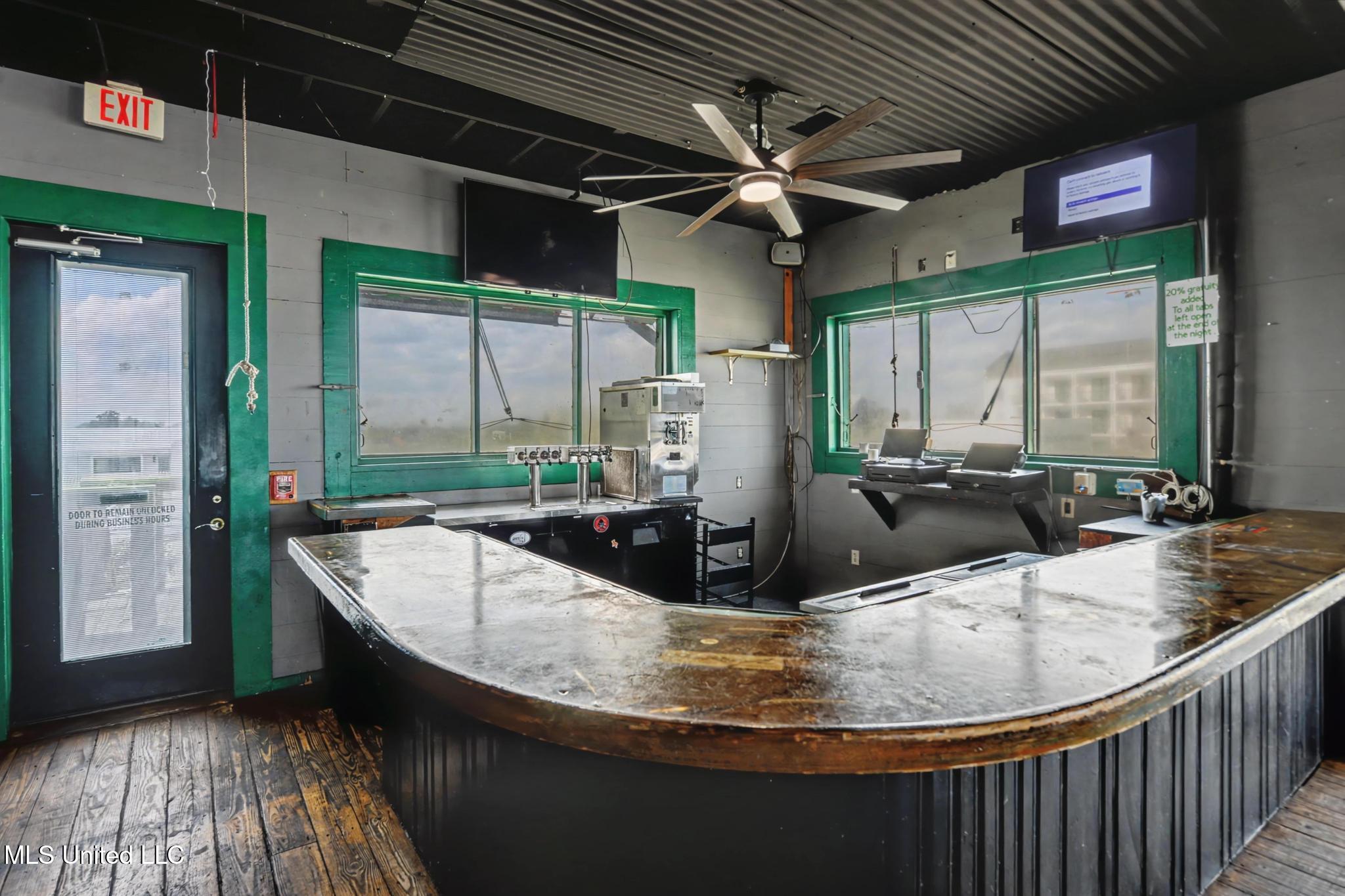113 S Beach Boulevard Property Photo 10