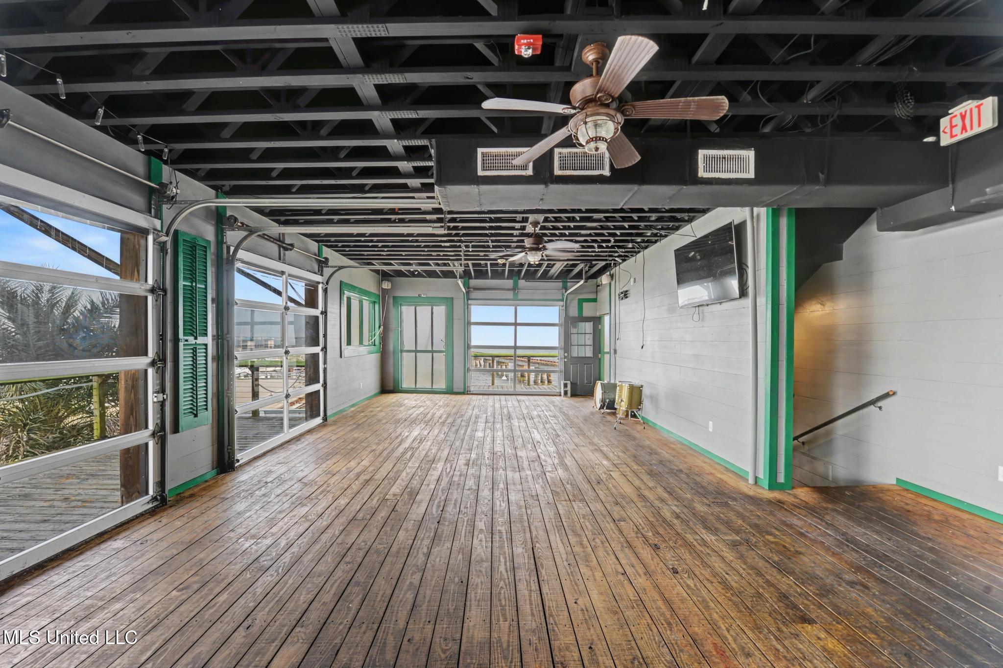 113 S Beach Boulevard Property Photo 15