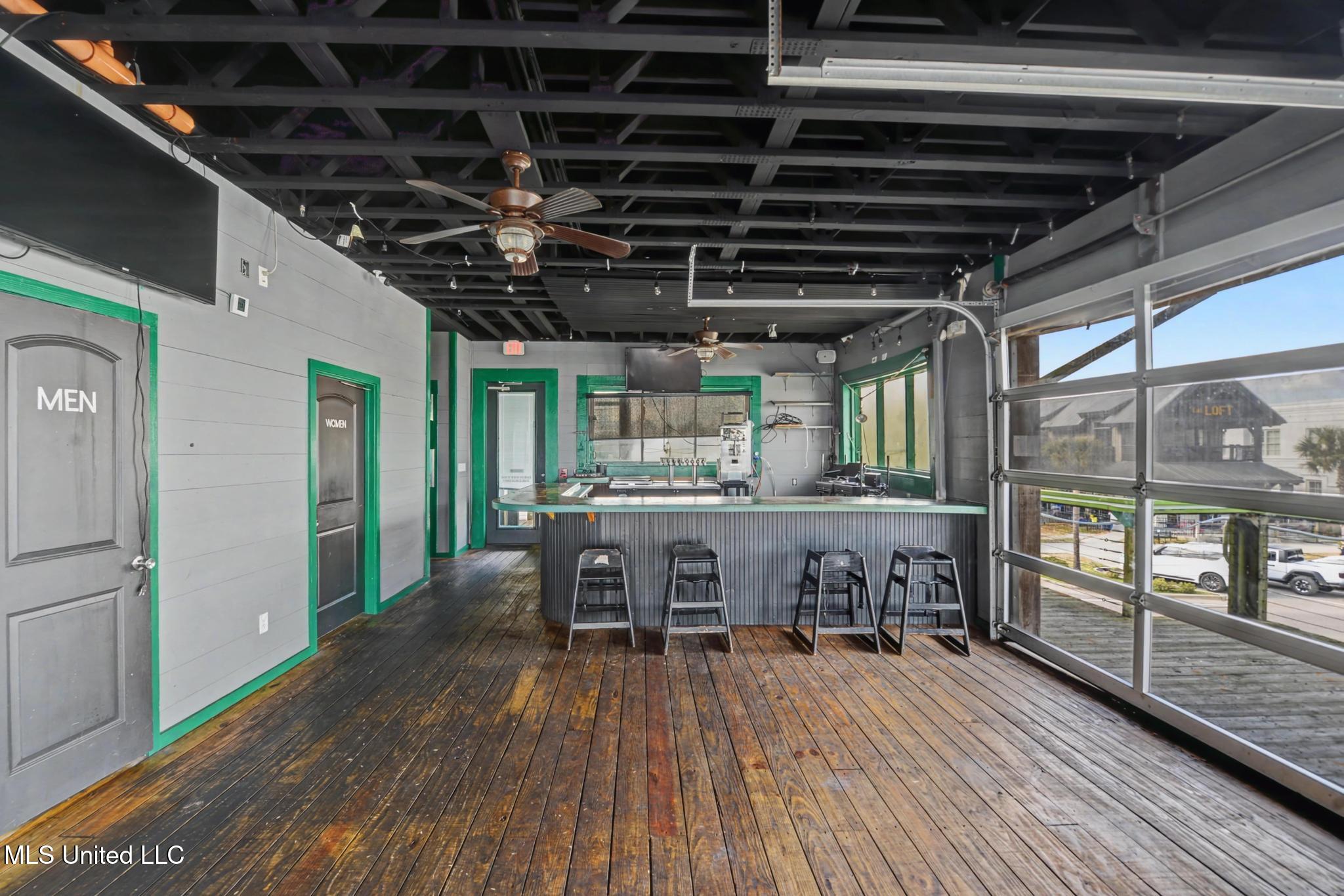113 S Beach Boulevard Property Photo 16