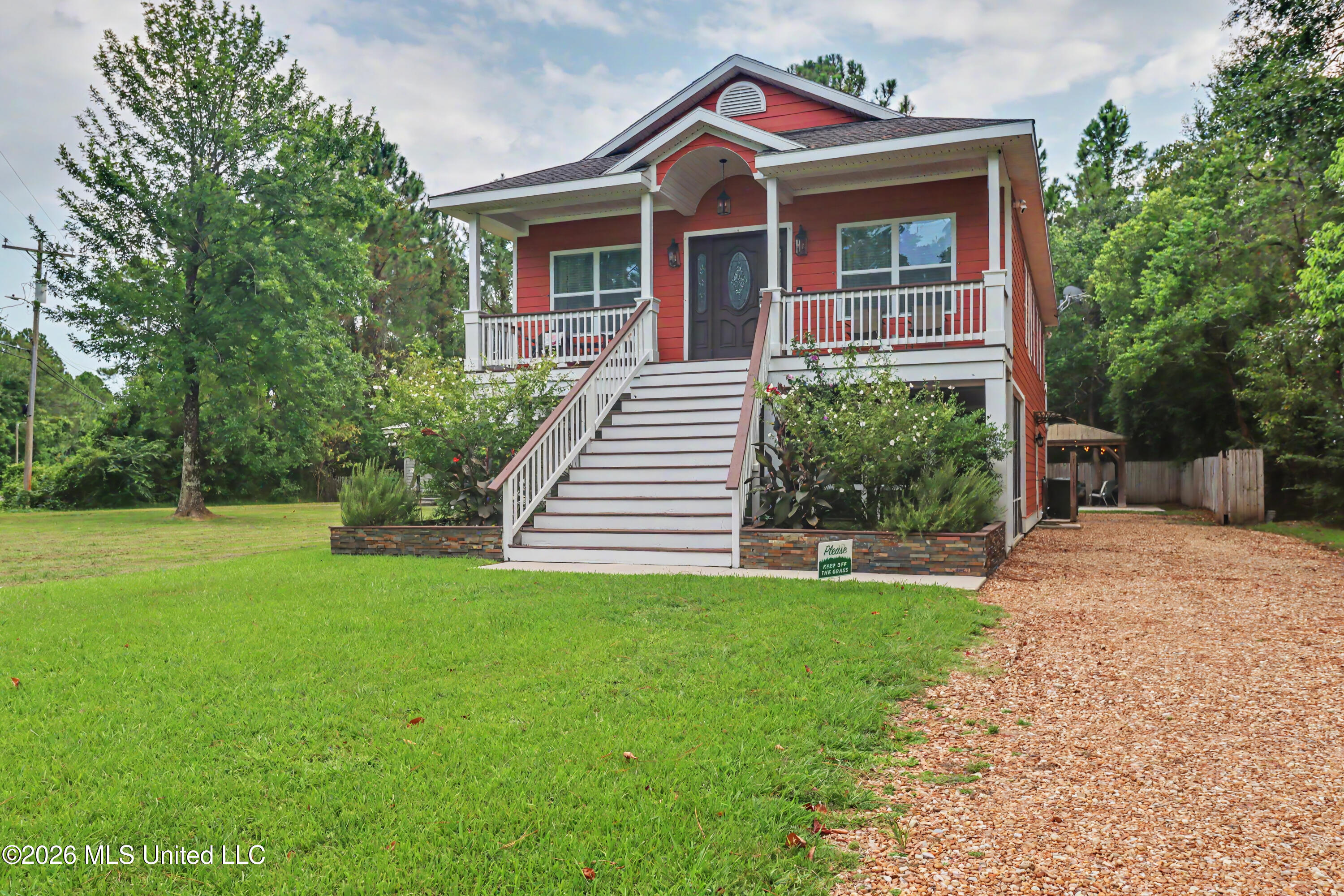 1009 Saint Joseph Street Property Photo 3