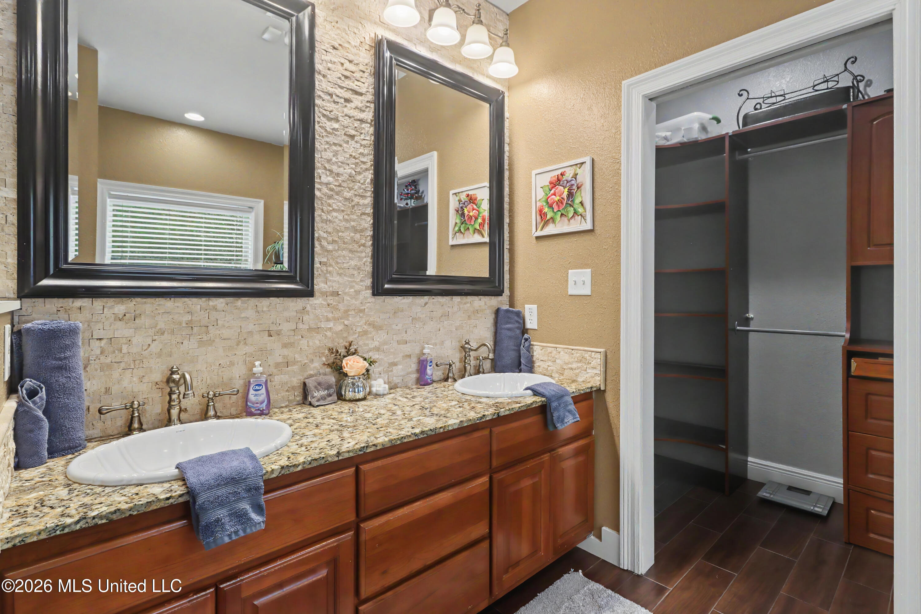 1009 Saint Joseph Street Property Photo 22