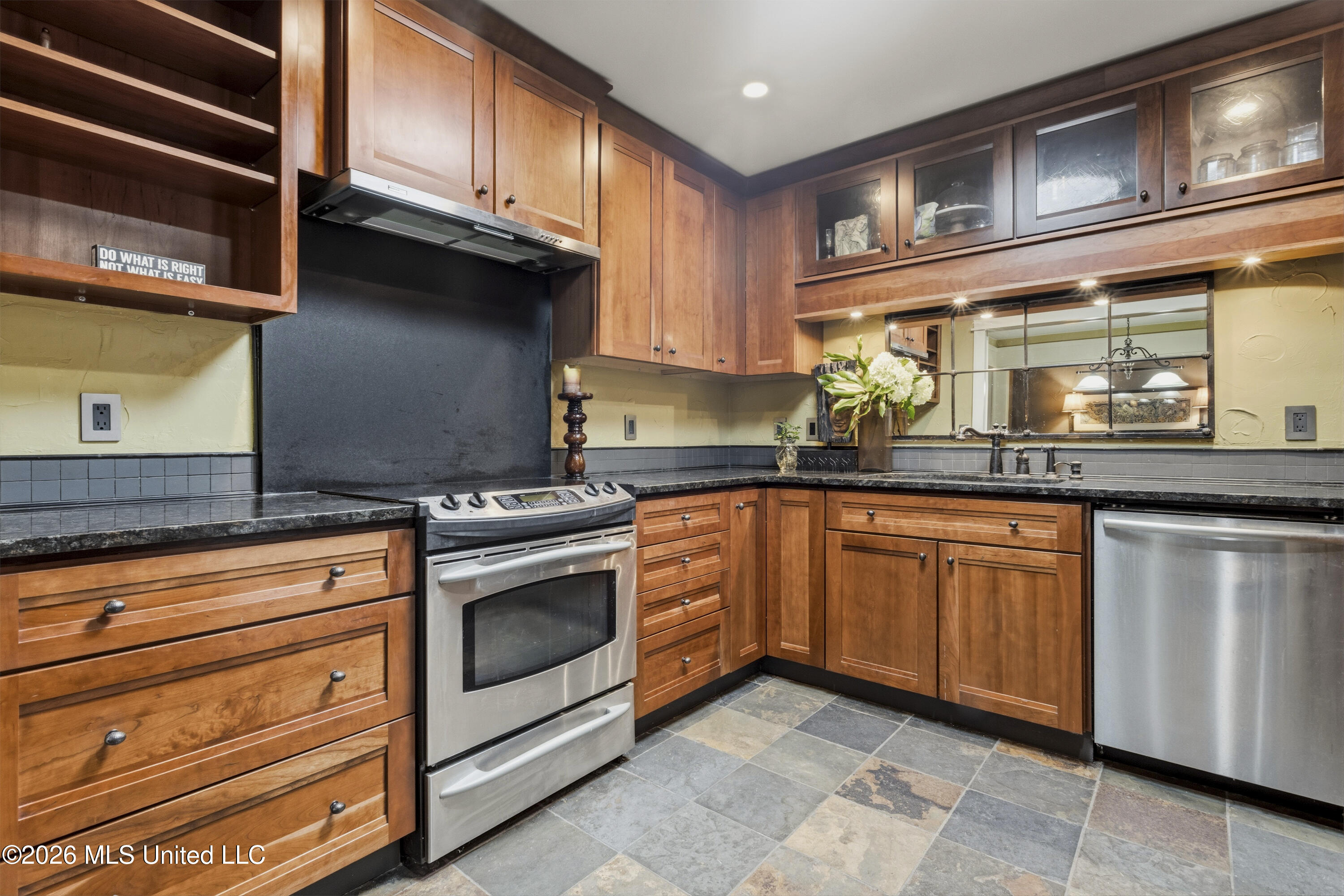 414 General Pershing Avenue Property Photo 6