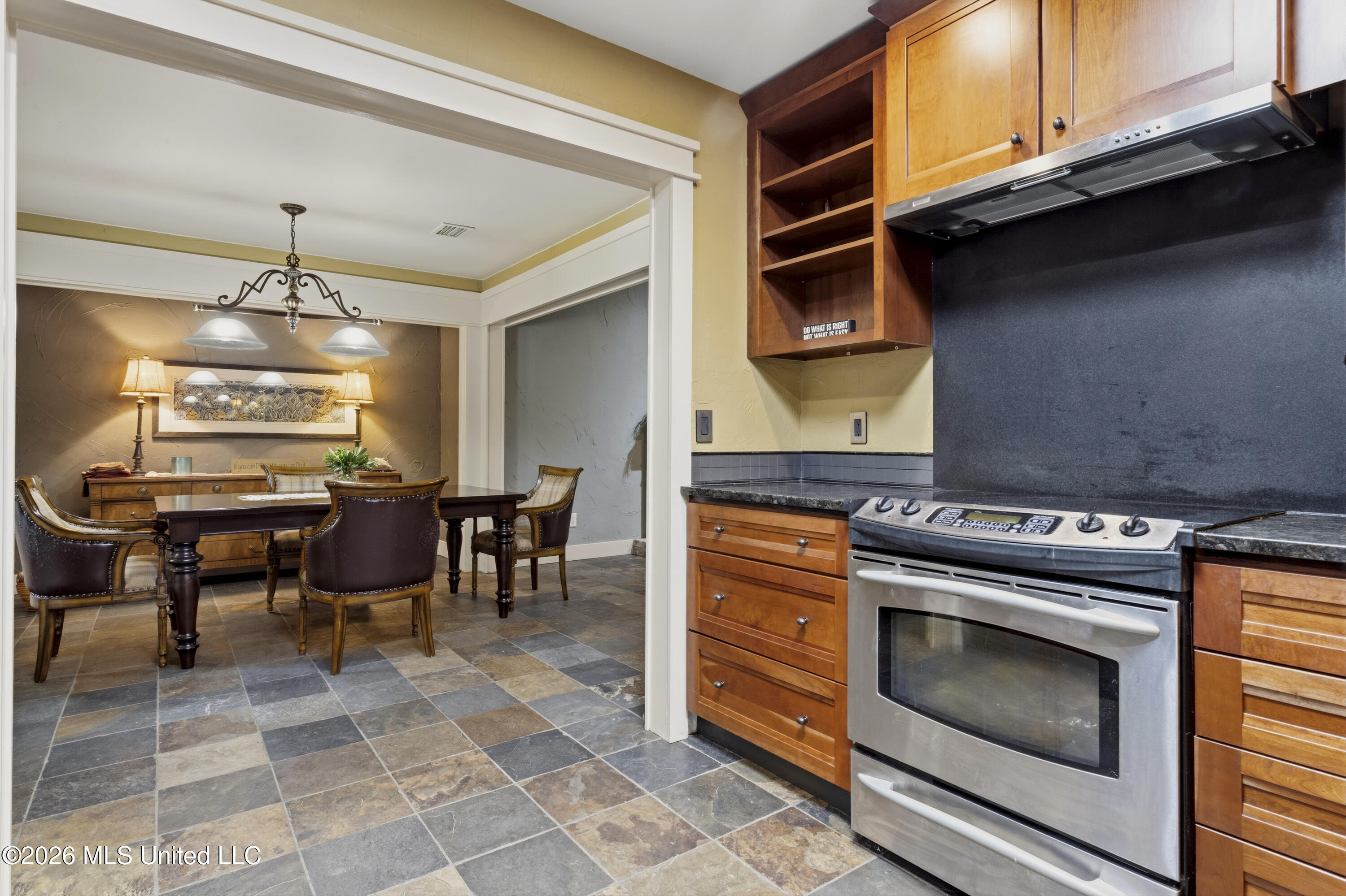 414 General Pershing Avenue Property Photo 7
