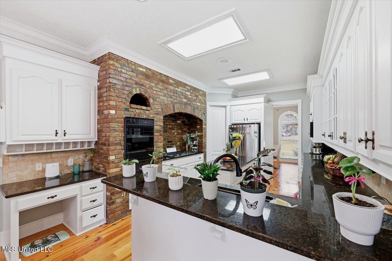 112 Saddle Creek Cove Property Photo 12