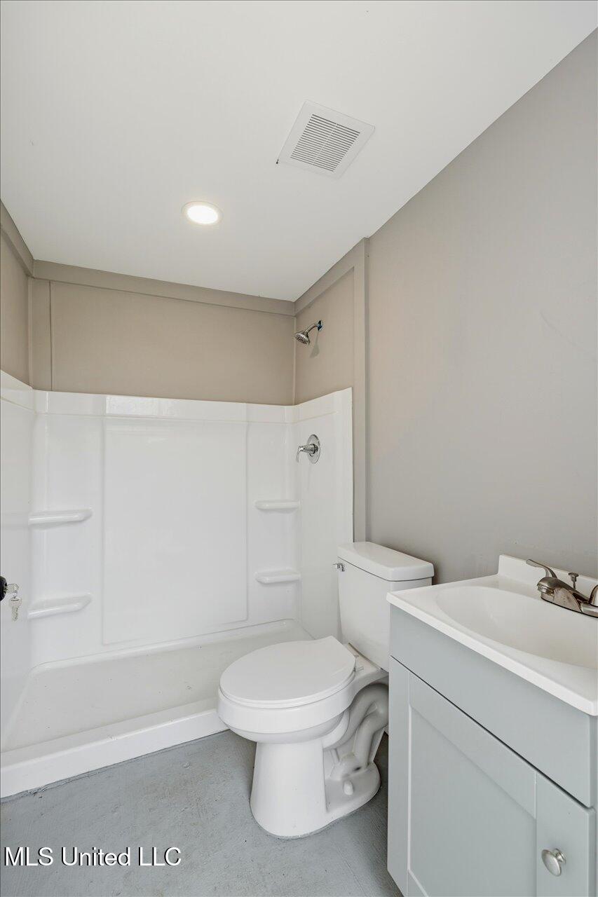 112 Saddle Creek Cove Property Photo 49
