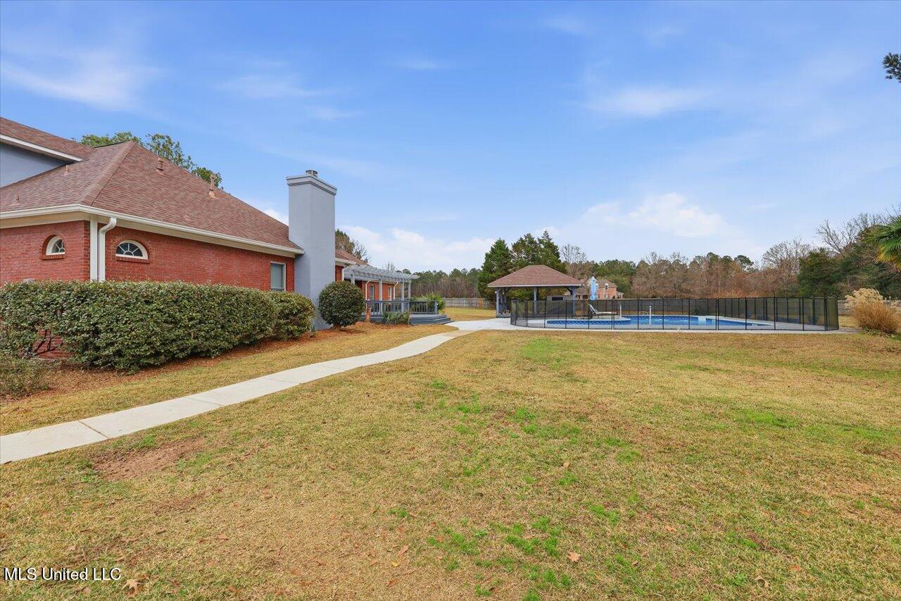 112 Saddle Creek Cove Property Photo 53
