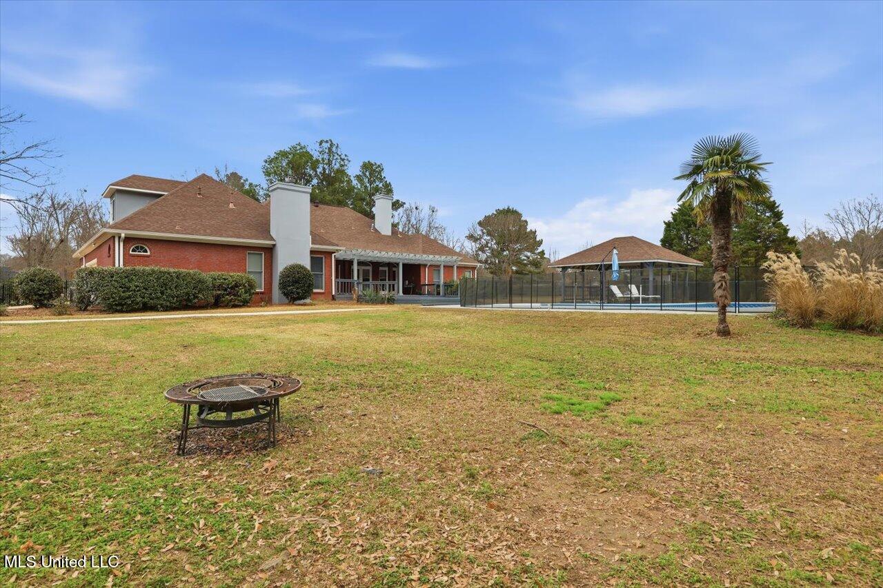 112 Saddle Creek Cove Property Photo 56