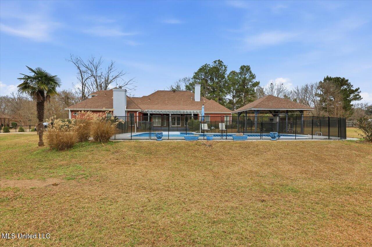 112 Saddle Creek Cove Property Photo 57