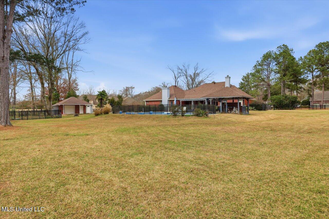 112 Saddle Creek Cove Property Photo 58