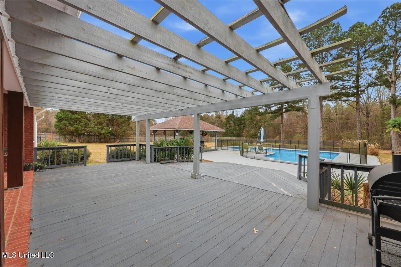 112 Saddle Creek Cove Property Photo 60