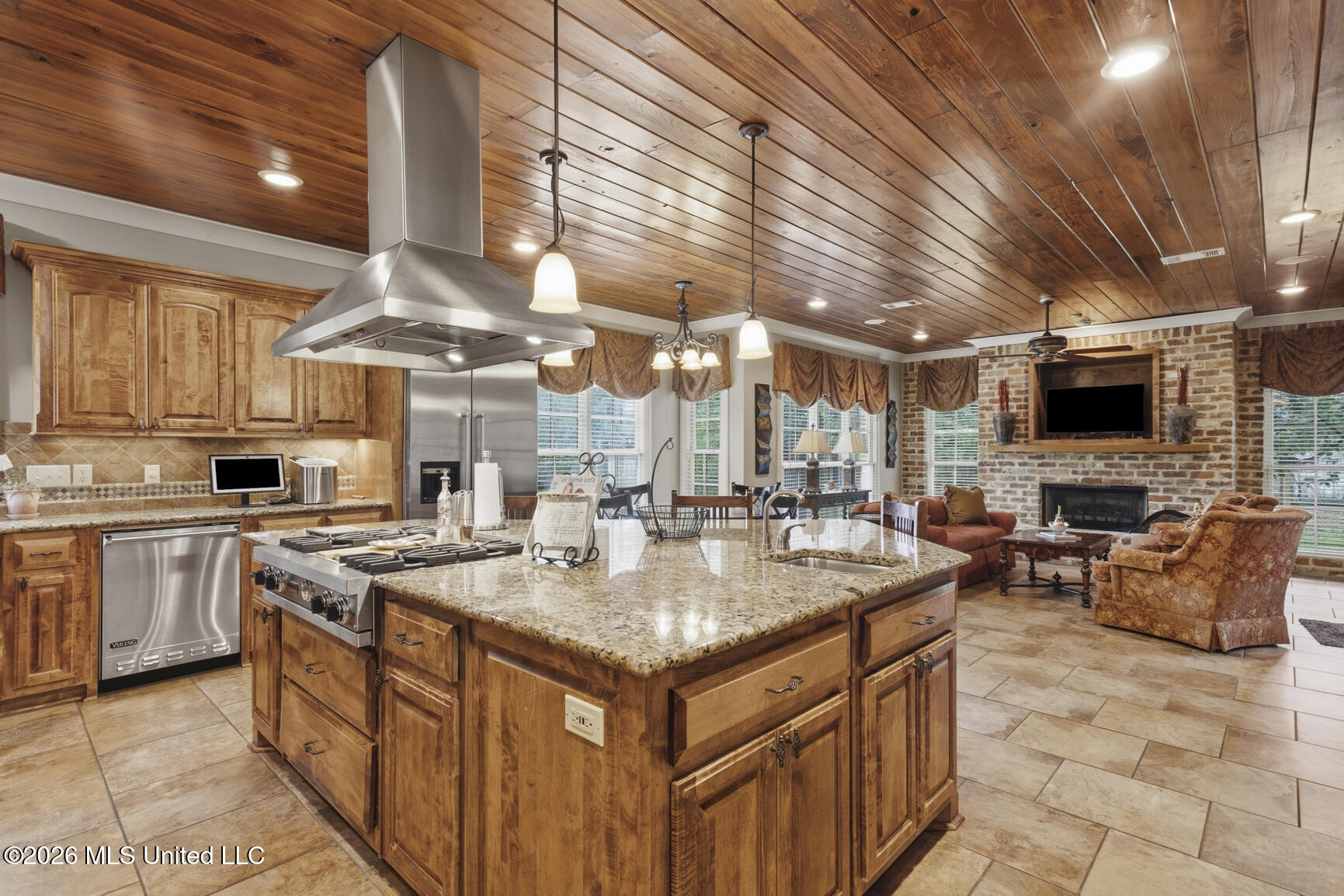 118 Glenwood Bend Property Photo 6