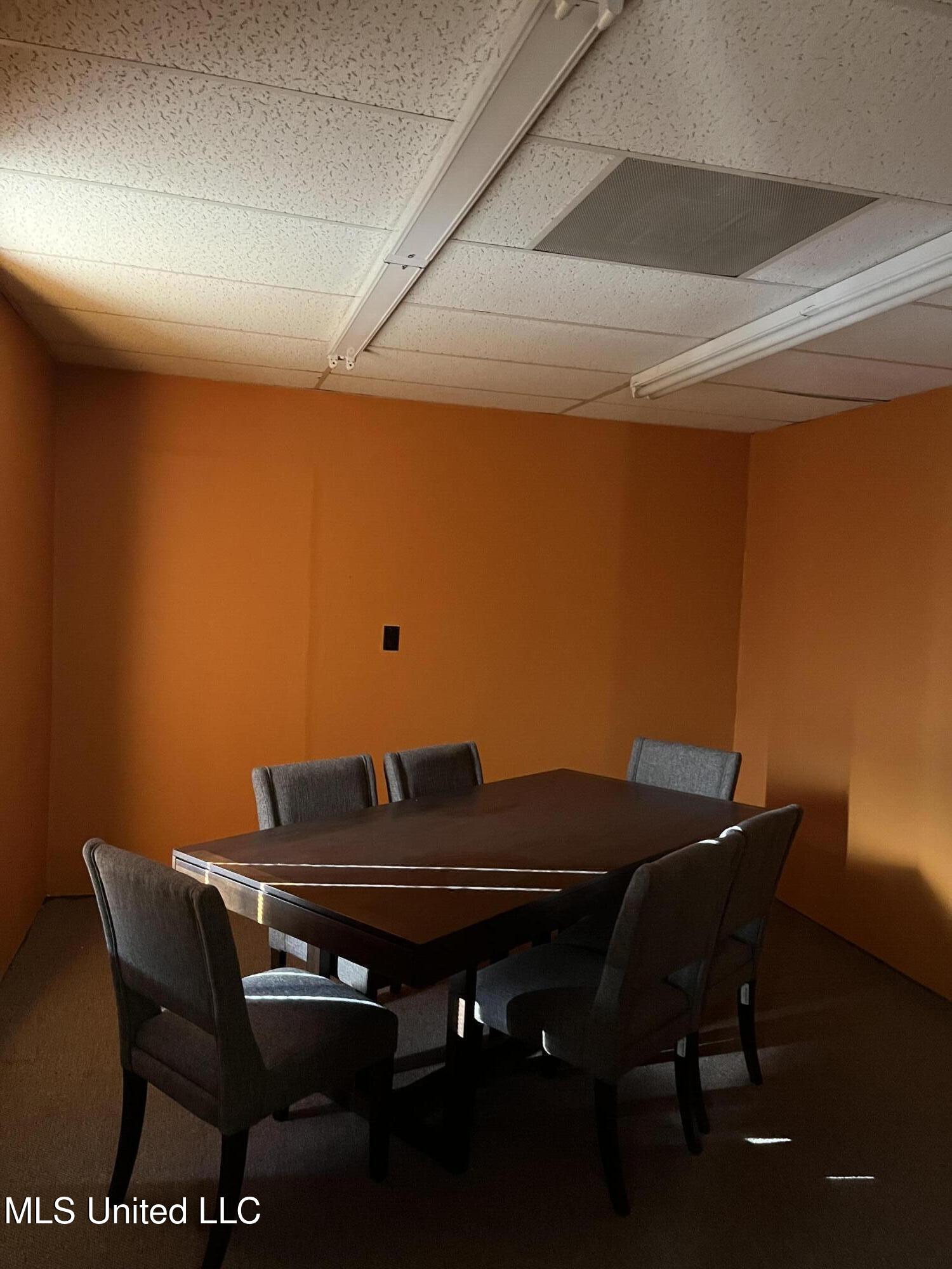 5267 Greenway Drive Property Photo 10
