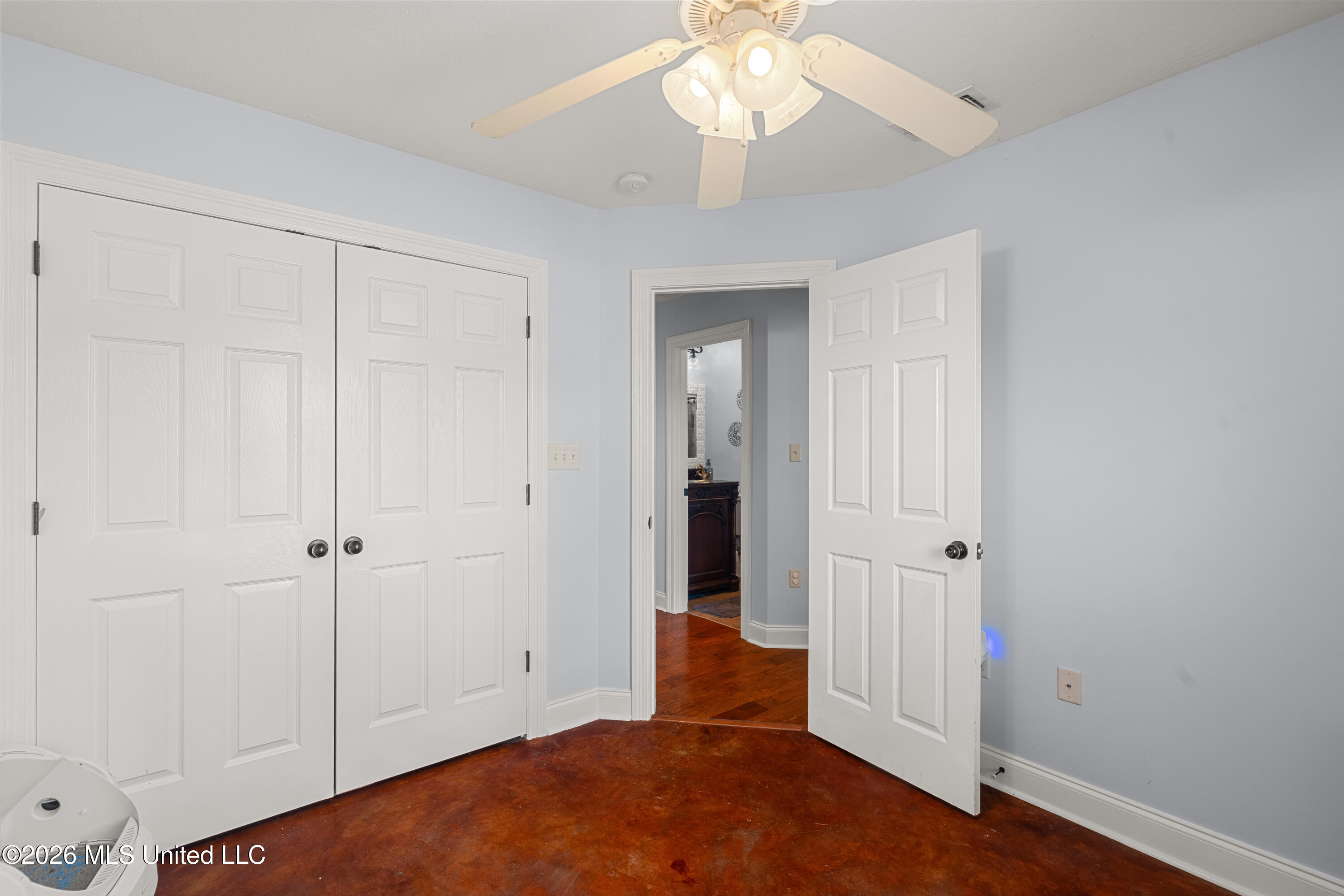 40 S Ambrose Property Photo 22