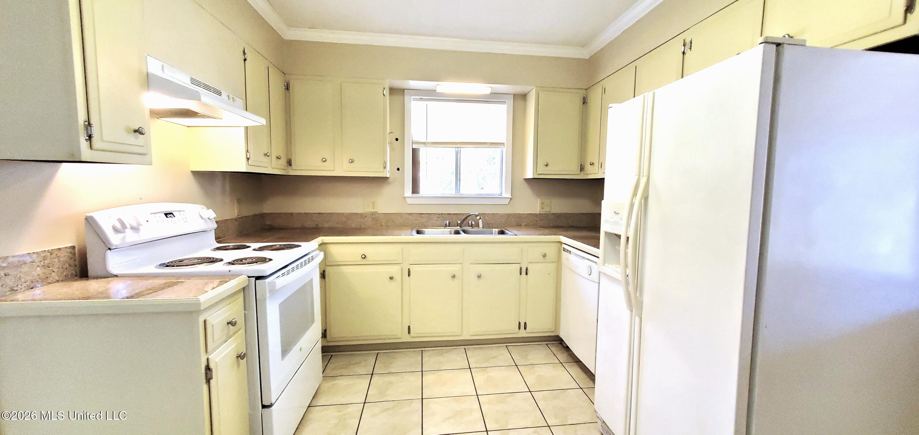 4205 Yosemite Drive Property Photo 4