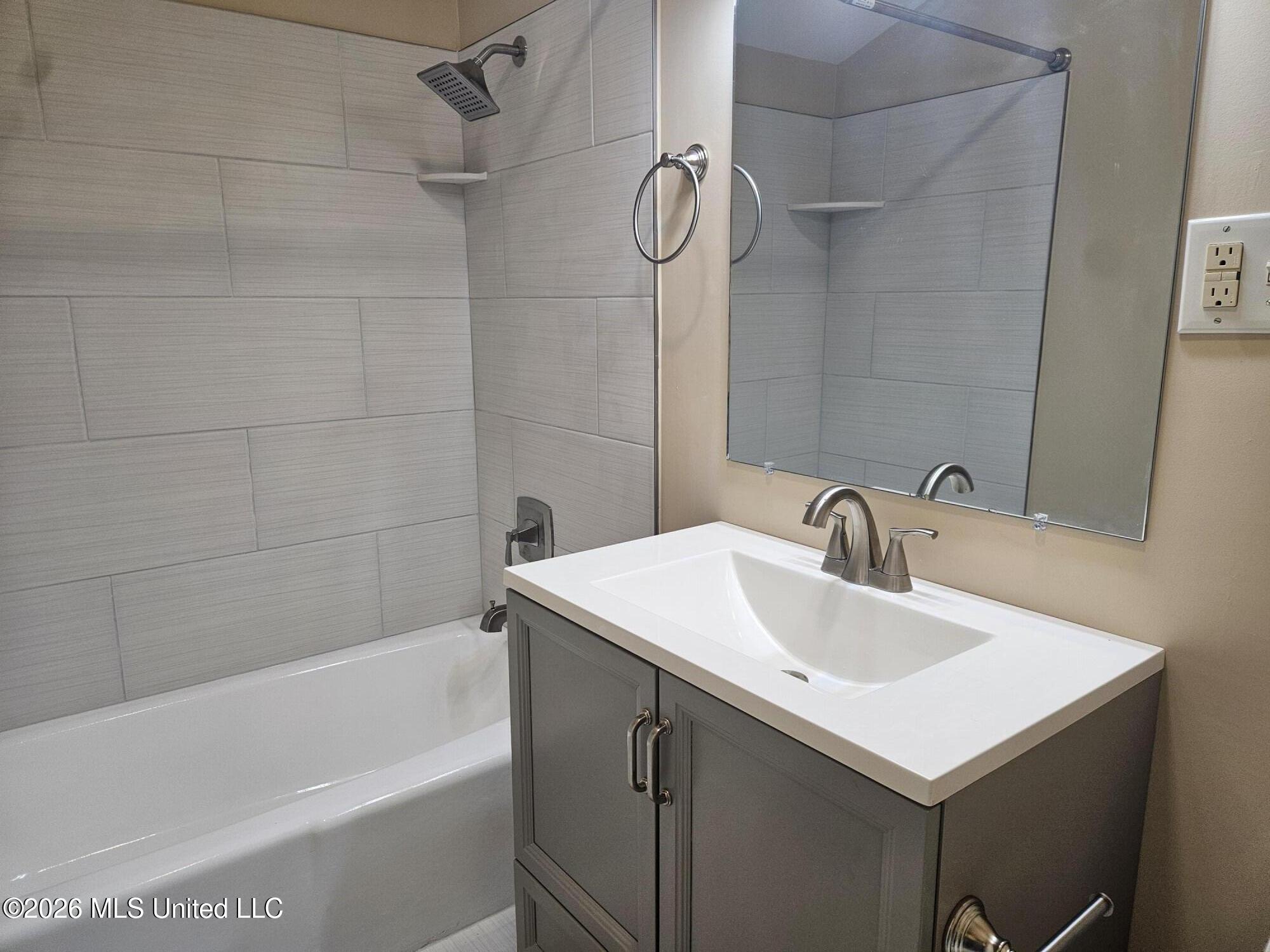 4205 Yosemite Drive Property Photo 8