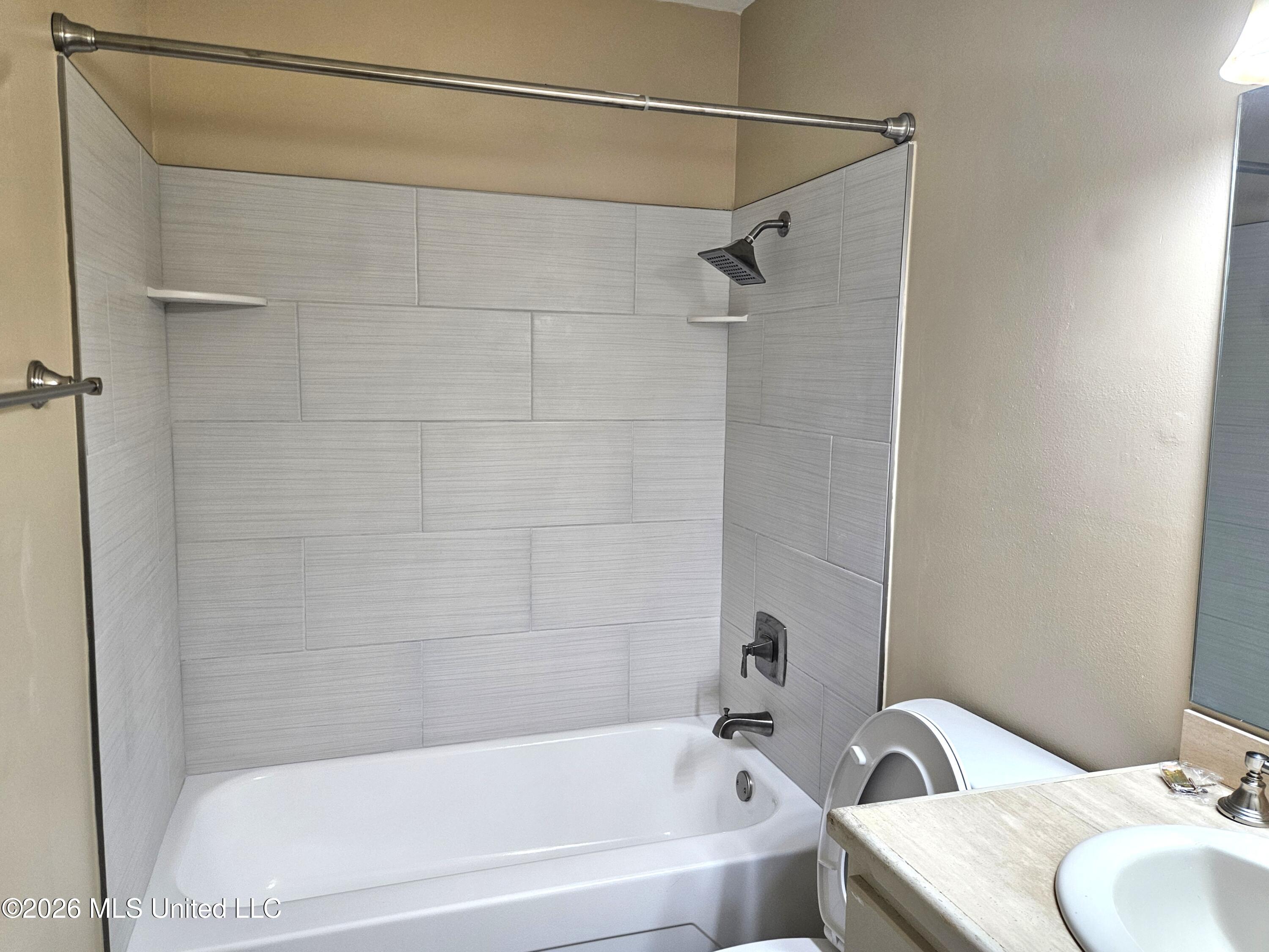 4205 Yosemite Drive Property Photo 12