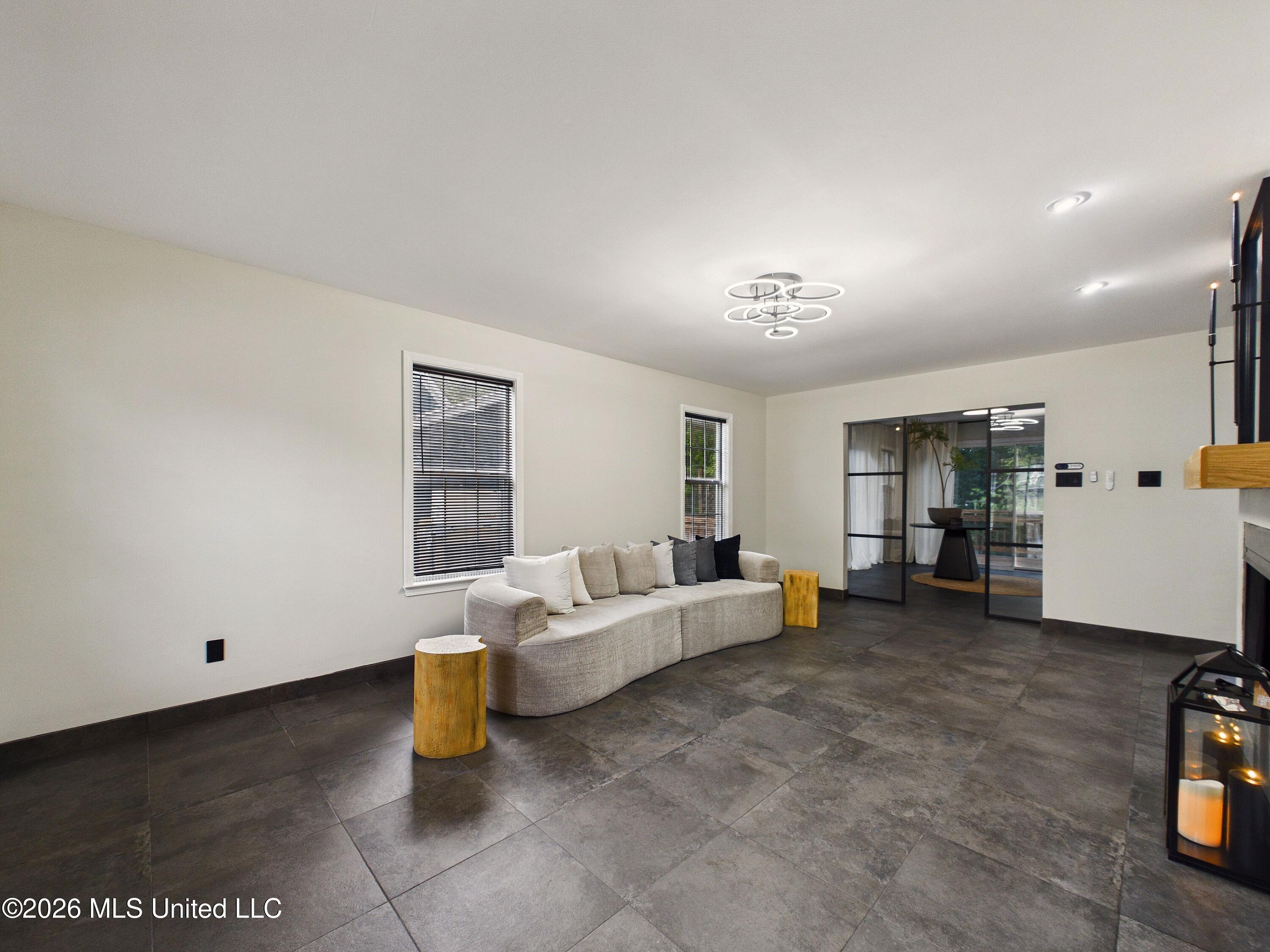108 Penny Court Property Photo 5