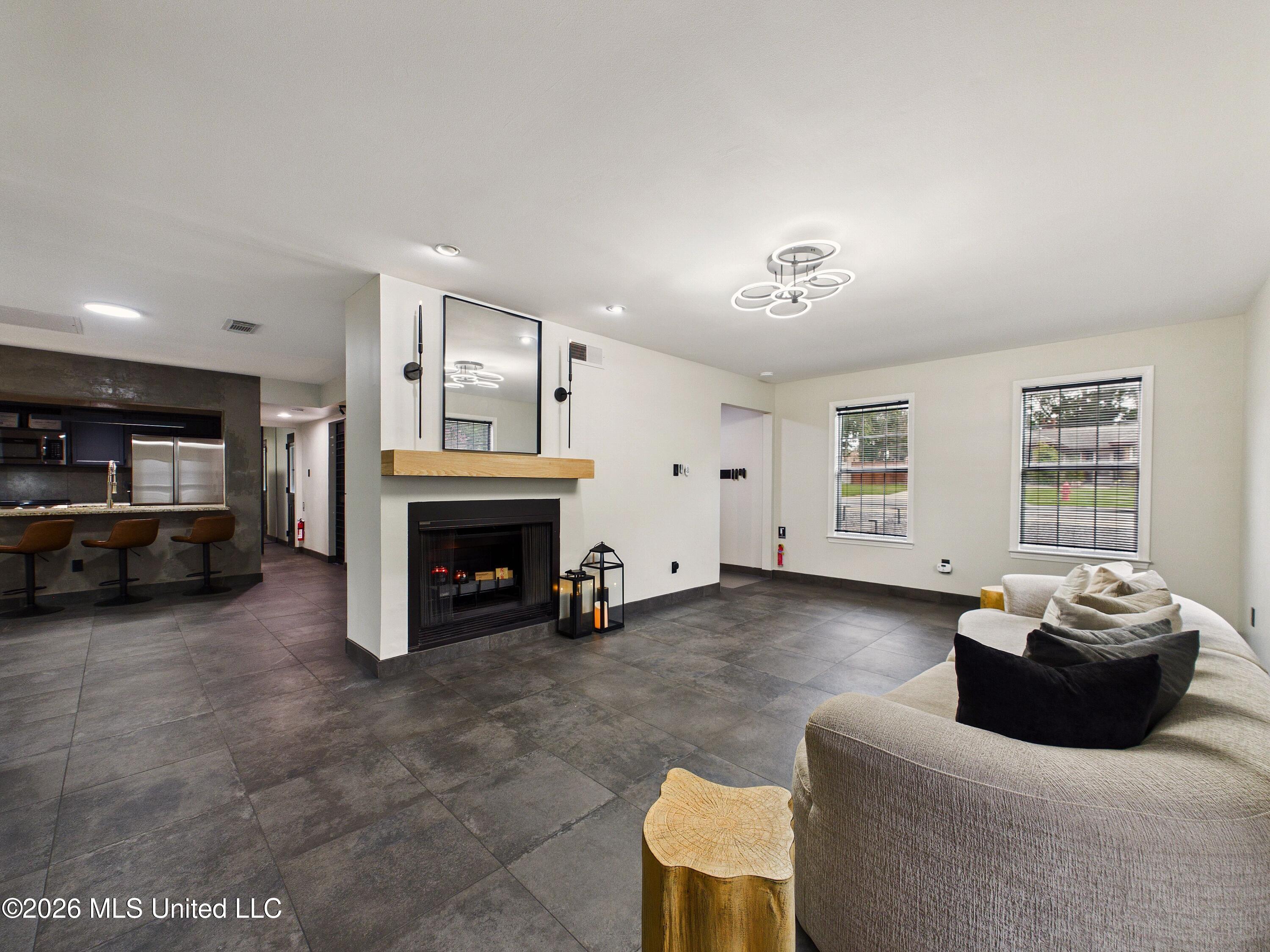 108 Penny Court Property Photo 6