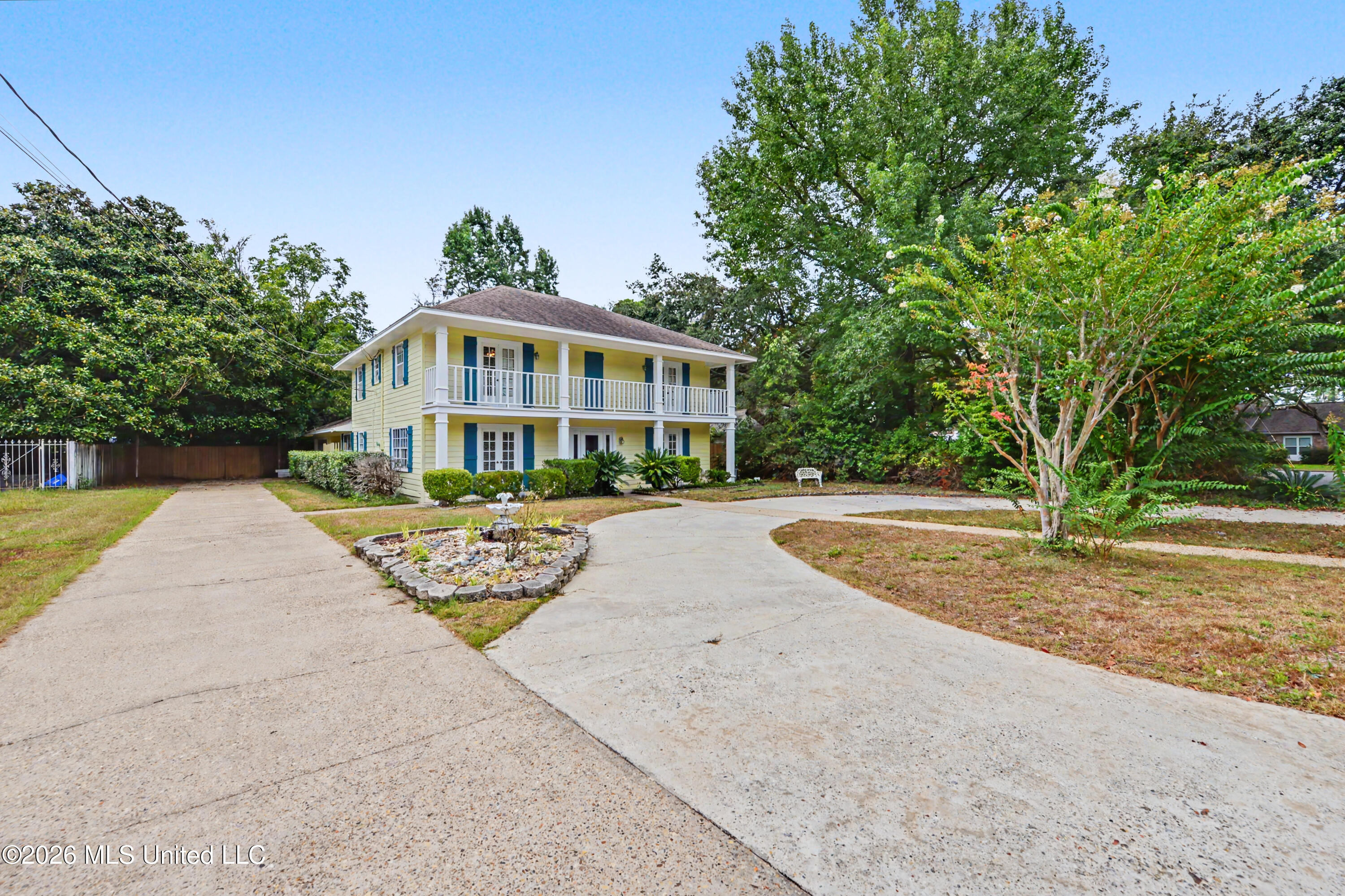 312 Westview Drive Property Photo 2