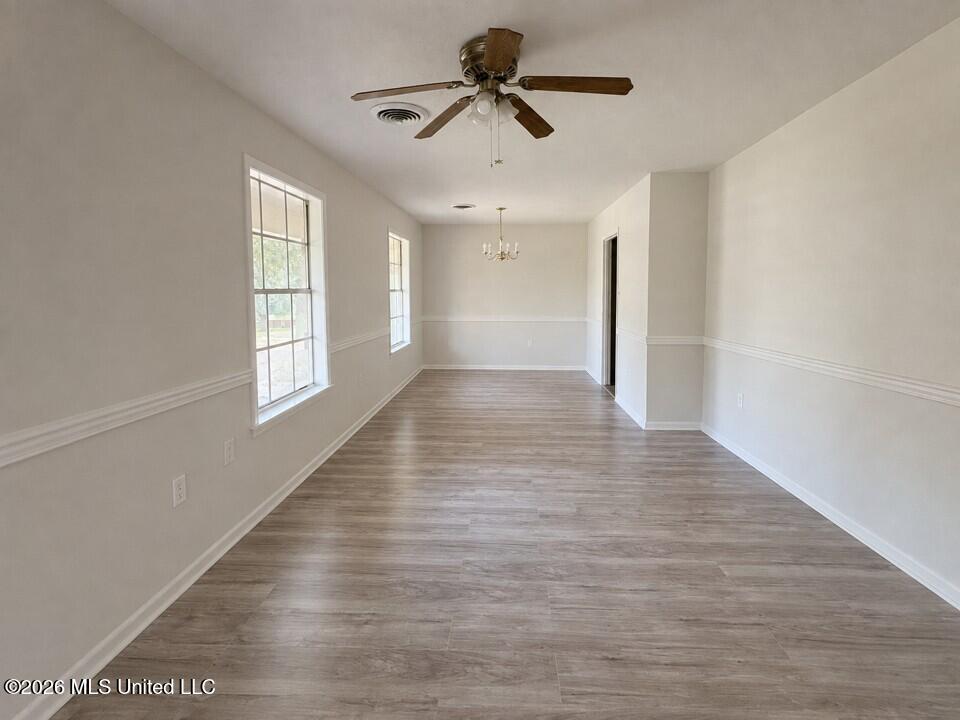 1009 Laurelwood Drive Property Photo 3