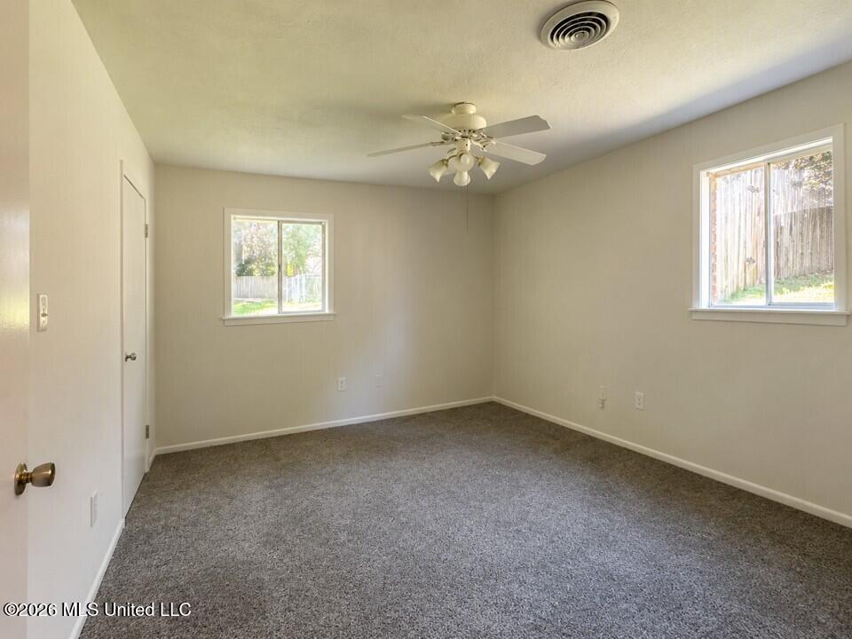 1009 Laurelwood Drive Property Photo 6
