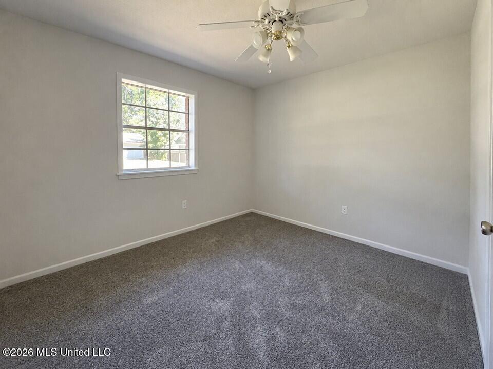 1009 Laurelwood Drive Property Photo 7