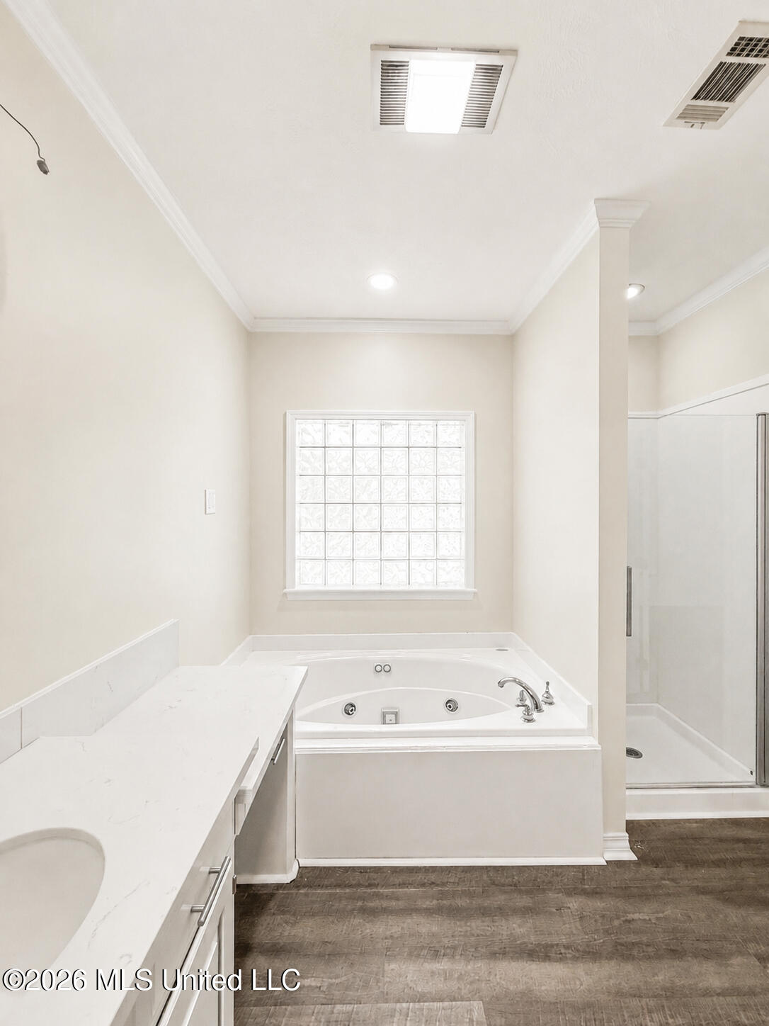 1103 Arbor Place Property Photo 16