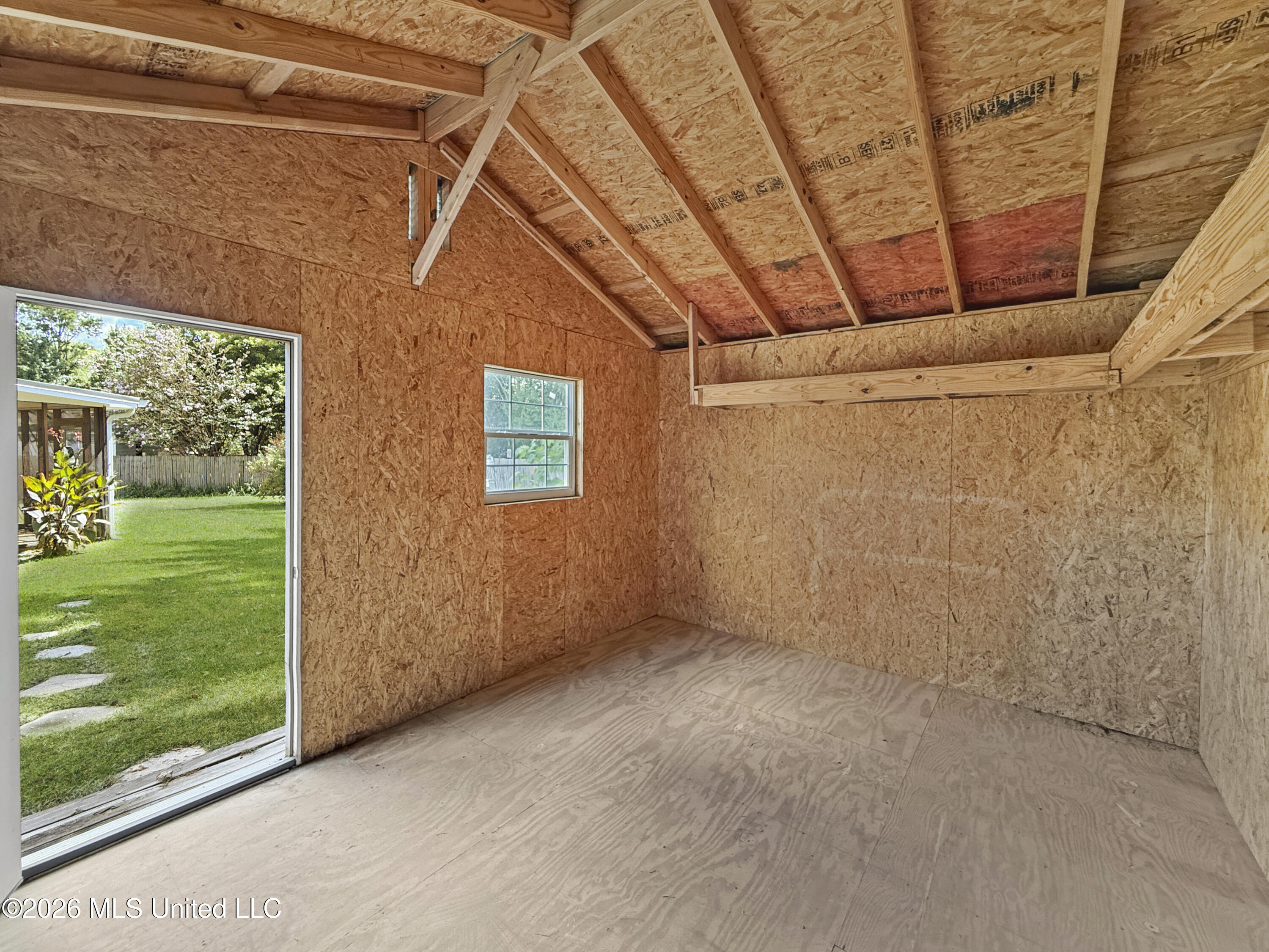 1103 Arbor Place Property Photo 25