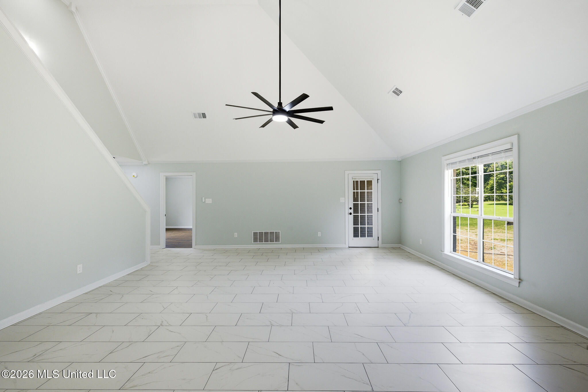 8690 Hunters Run Drive Property Photo 18