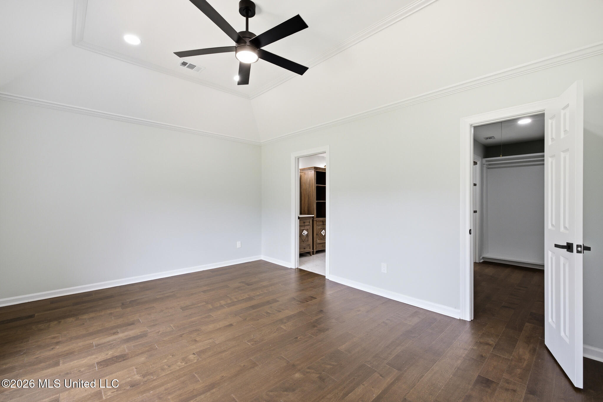 8690 Hunters Run Drive Property Photo 22
