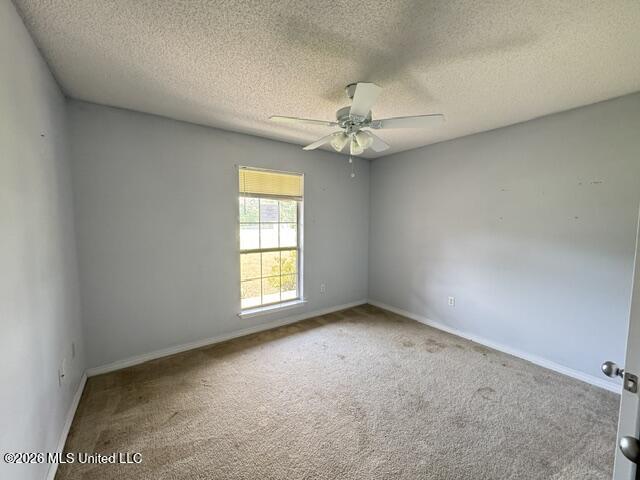 4 W Deerwood Drive Property Photo 4
