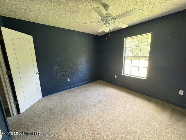4 W Deerwood Drive Property Photo 7