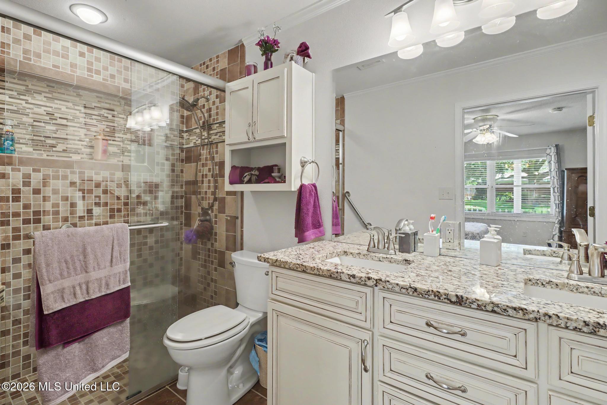 2137 Driftwood Drive Property Photo 6