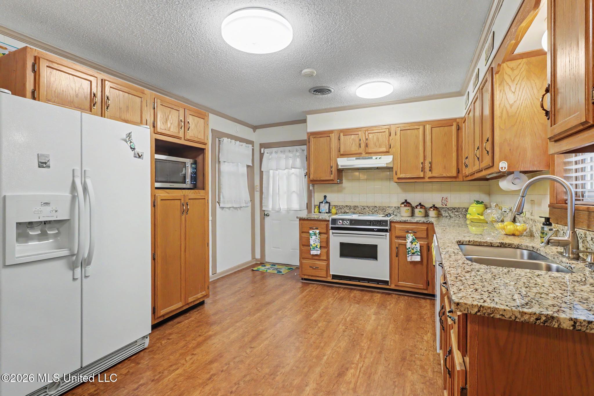 2137 Driftwood Drive Property Photo 11