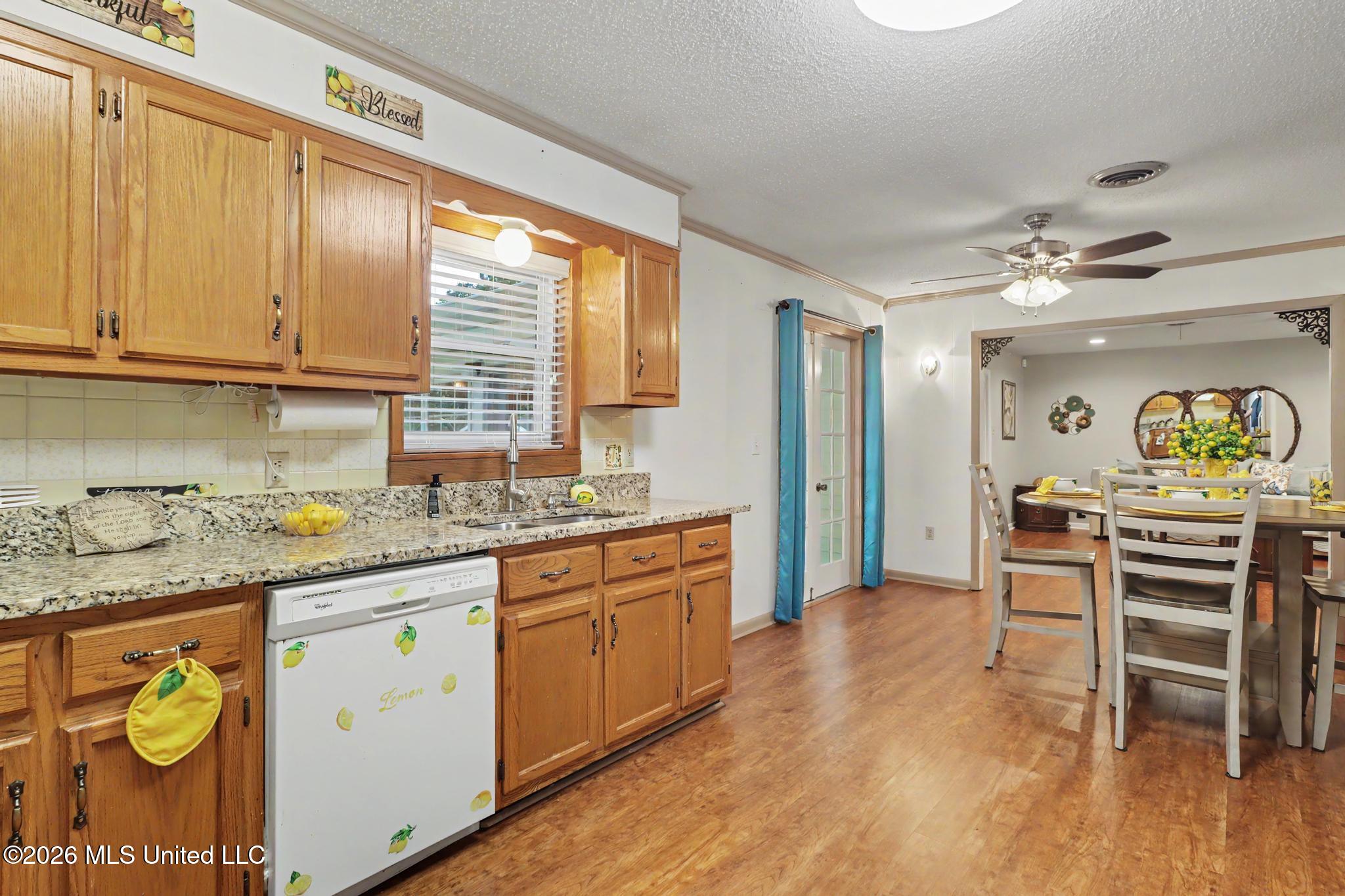 2137 Driftwood Drive Property Photo 12