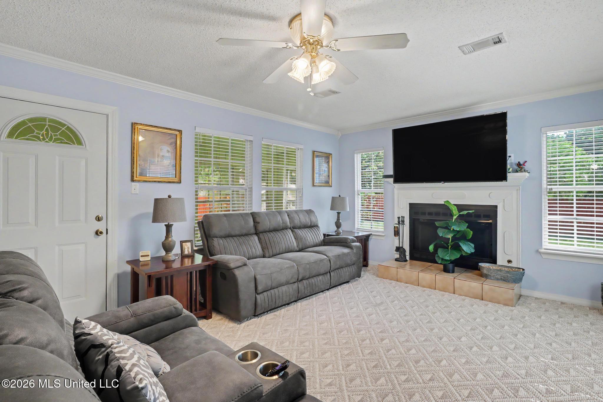 2137 Driftwood Drive Property Photo 13