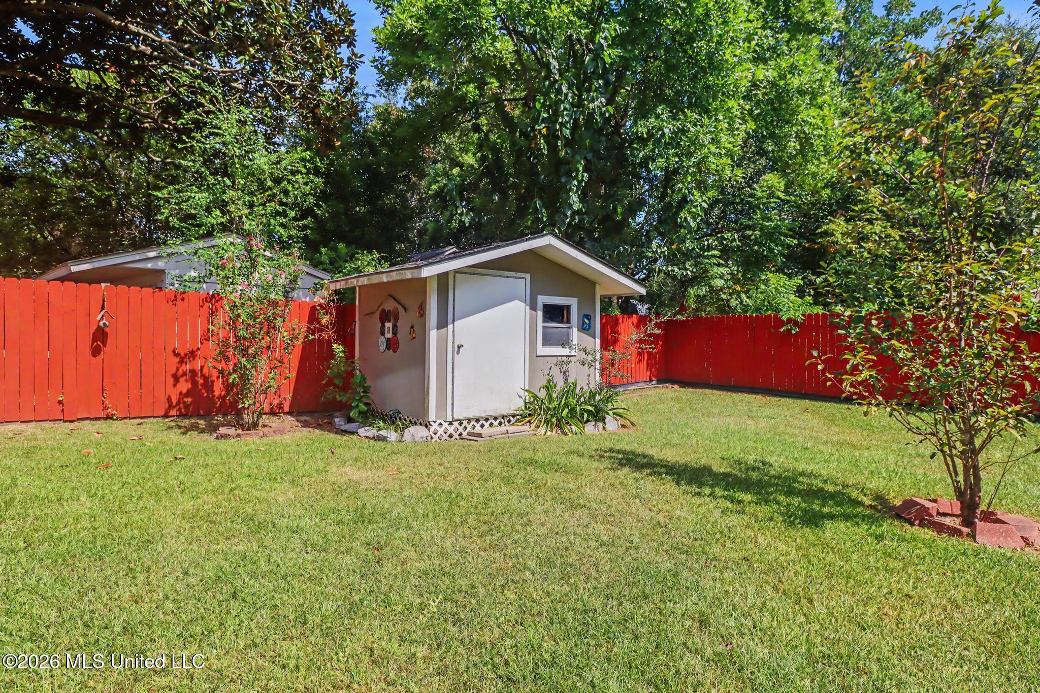 2137 Driftwood Drive Property Photo 20