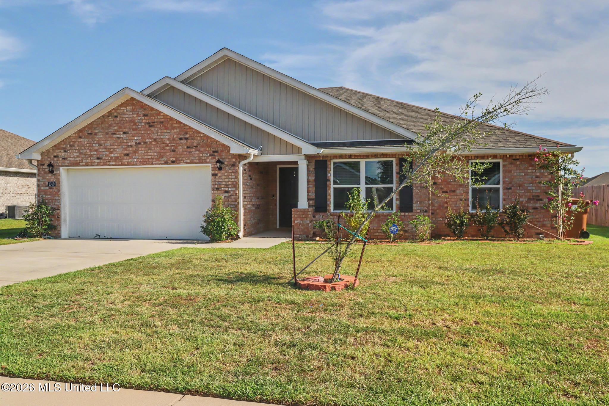 1059 Enclave Circle Property Photo 1
