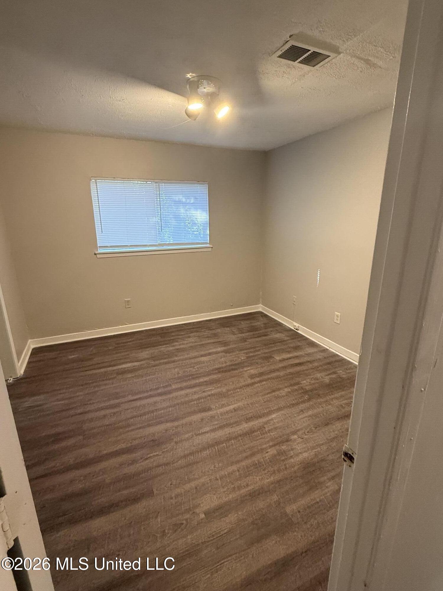 4344 California Avenue Property Photo 10