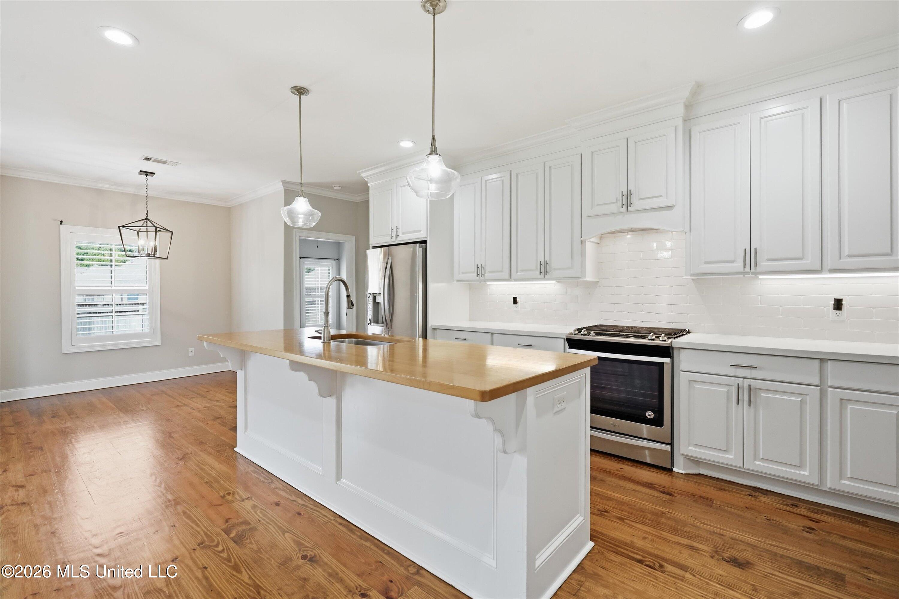 420 Emerald Trail Property Photo 3