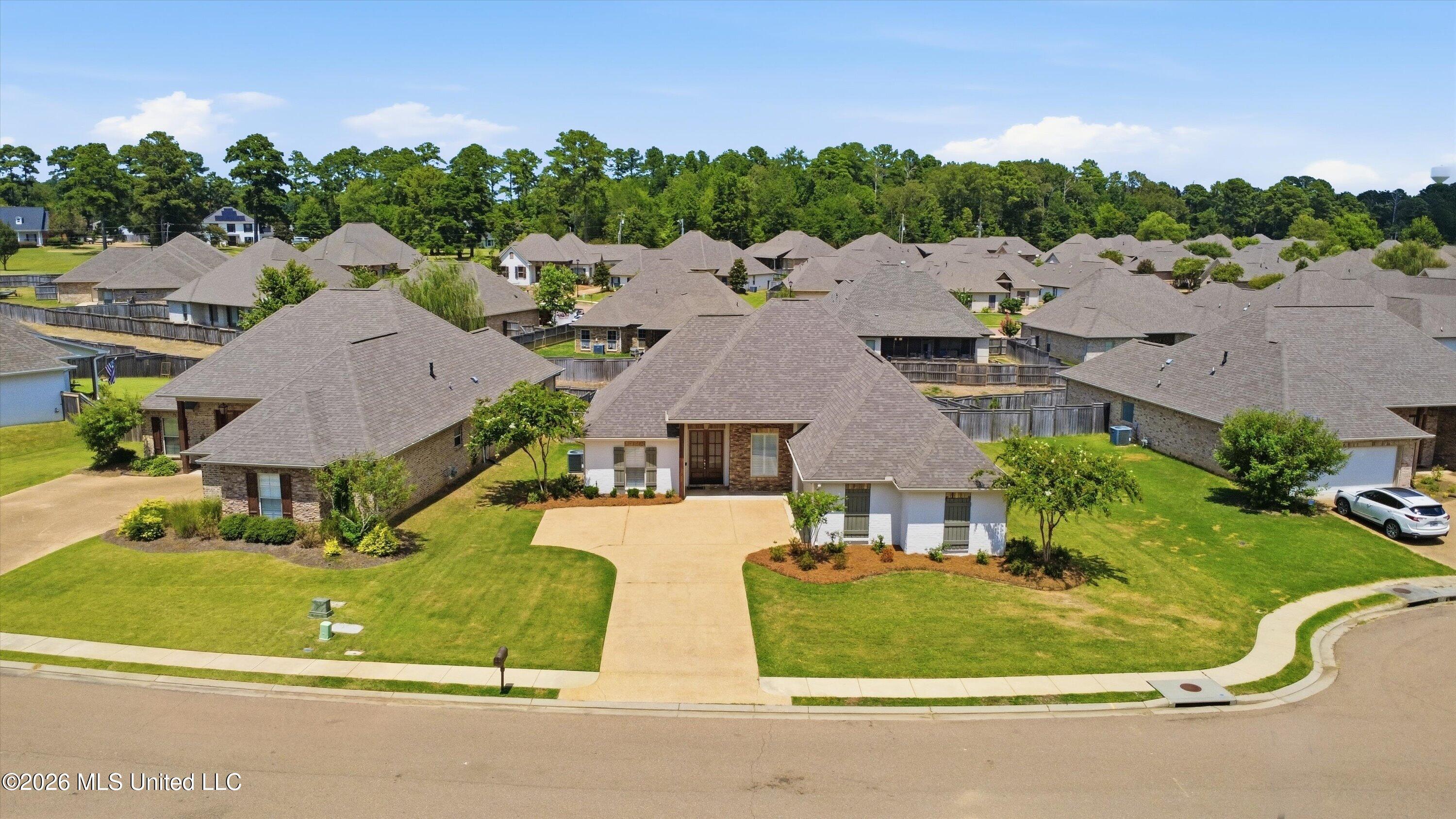 420 Emerald Trail Property Photo 37