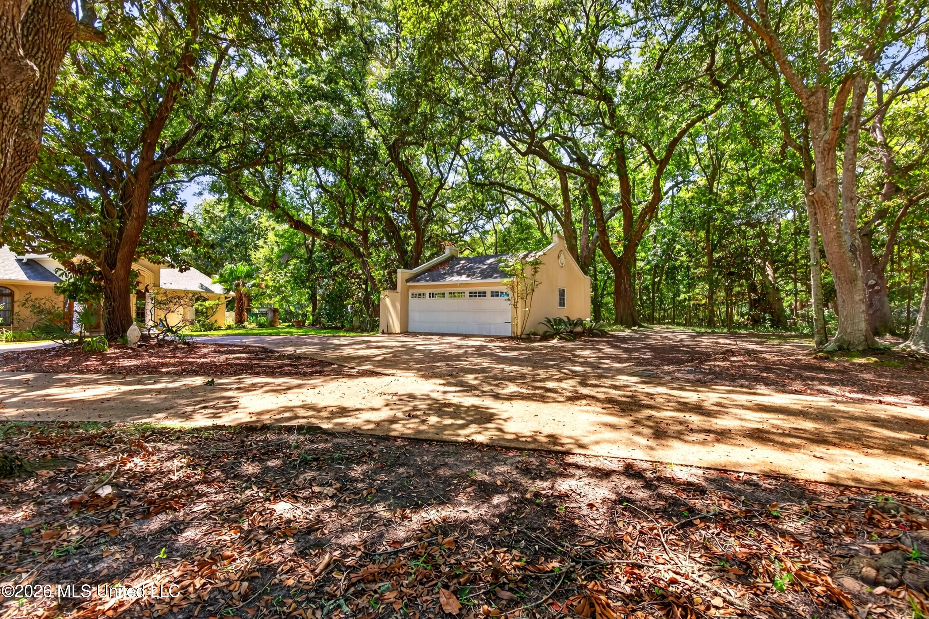 1401 Seacliffe Drive Property Photo 5