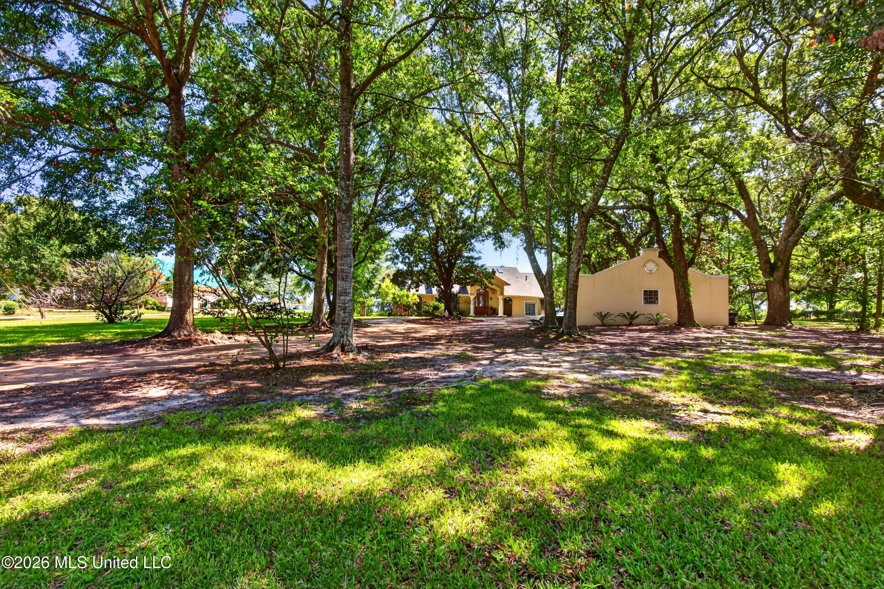 1401 Seacliffe Drive Property Photo 8