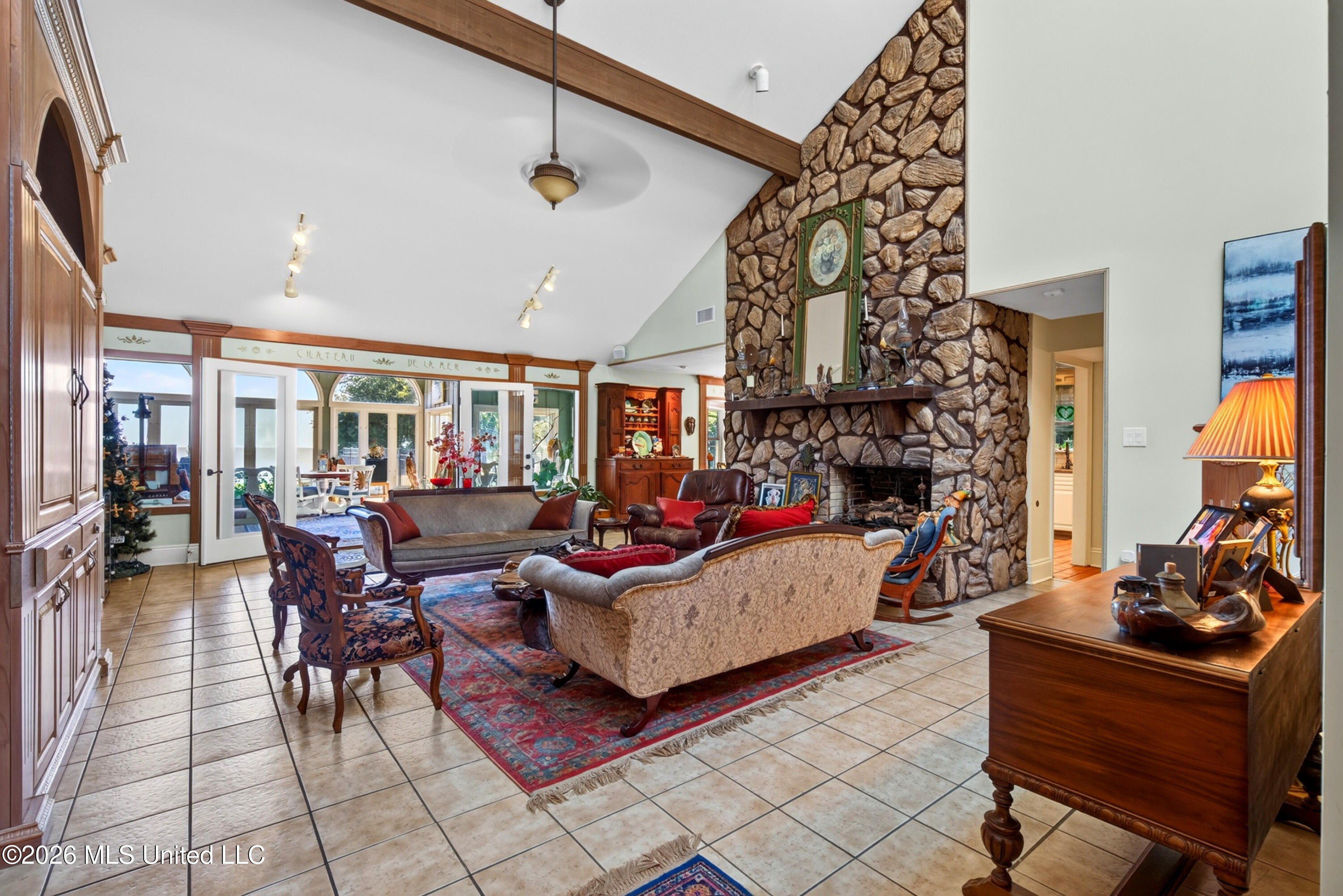 1401 Seacliffe Drive Property Photo 18