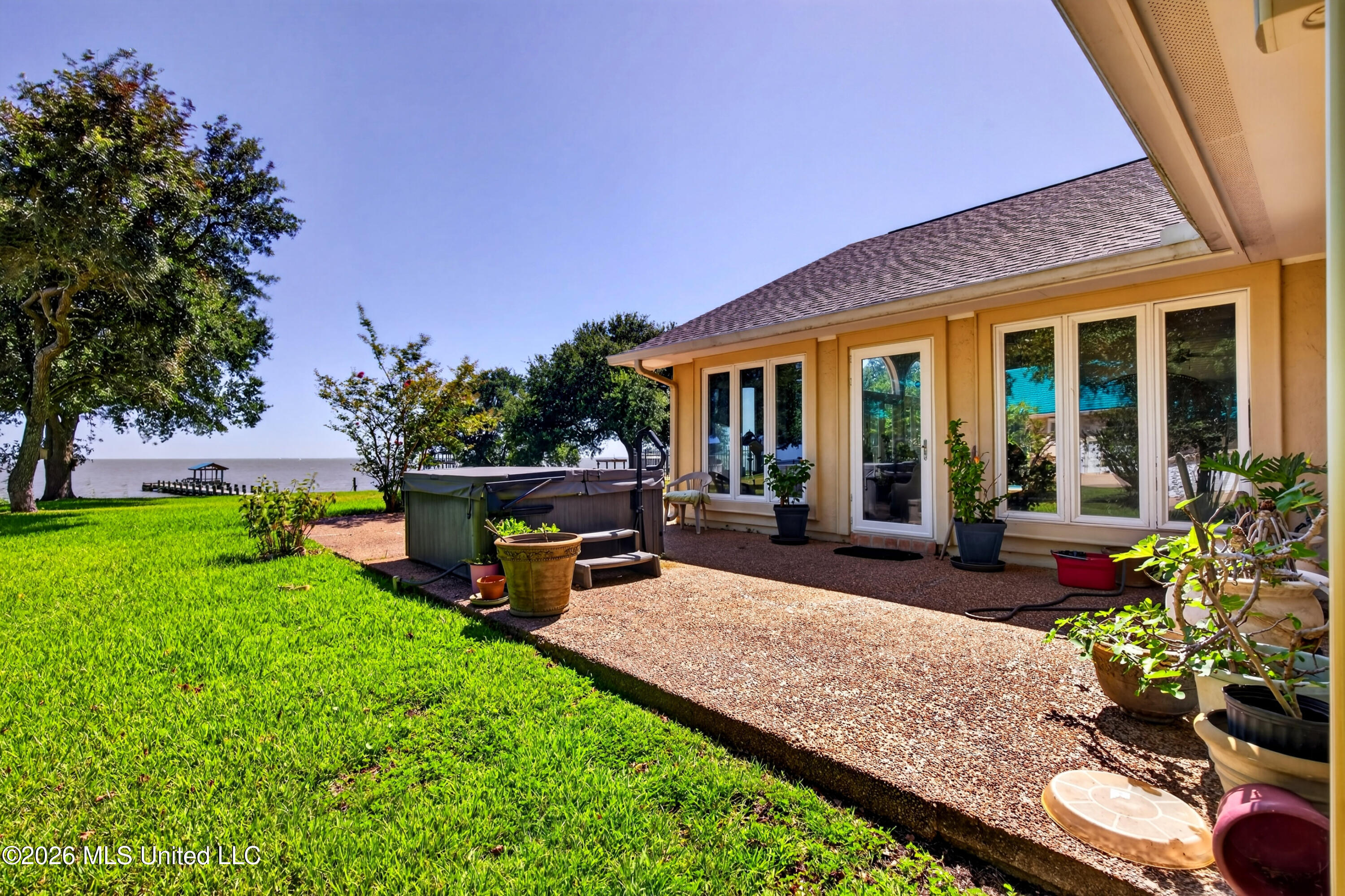1401 Seacliffe Drive Property Photo 45