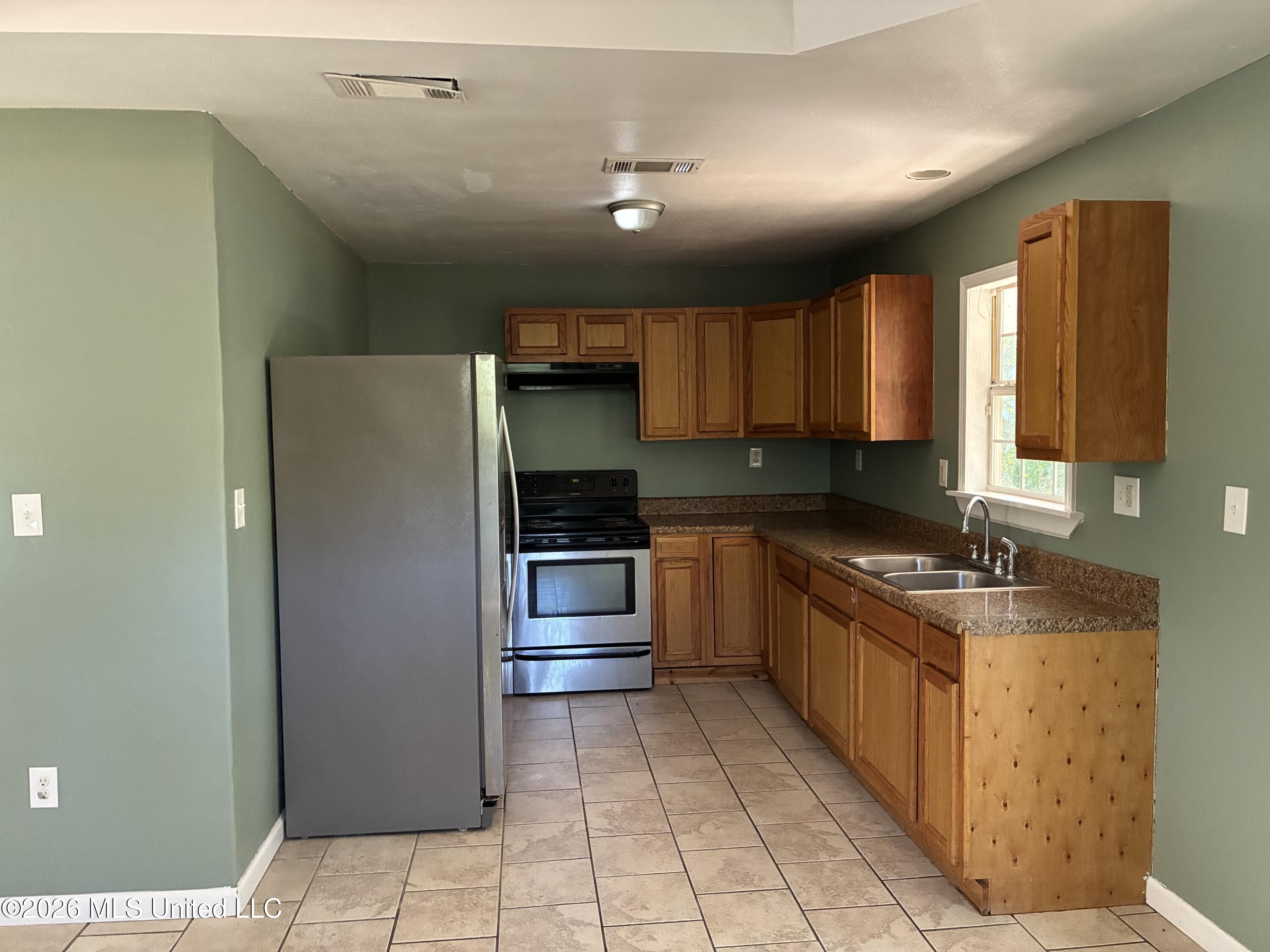 3718 Howze Street Property Photo 6