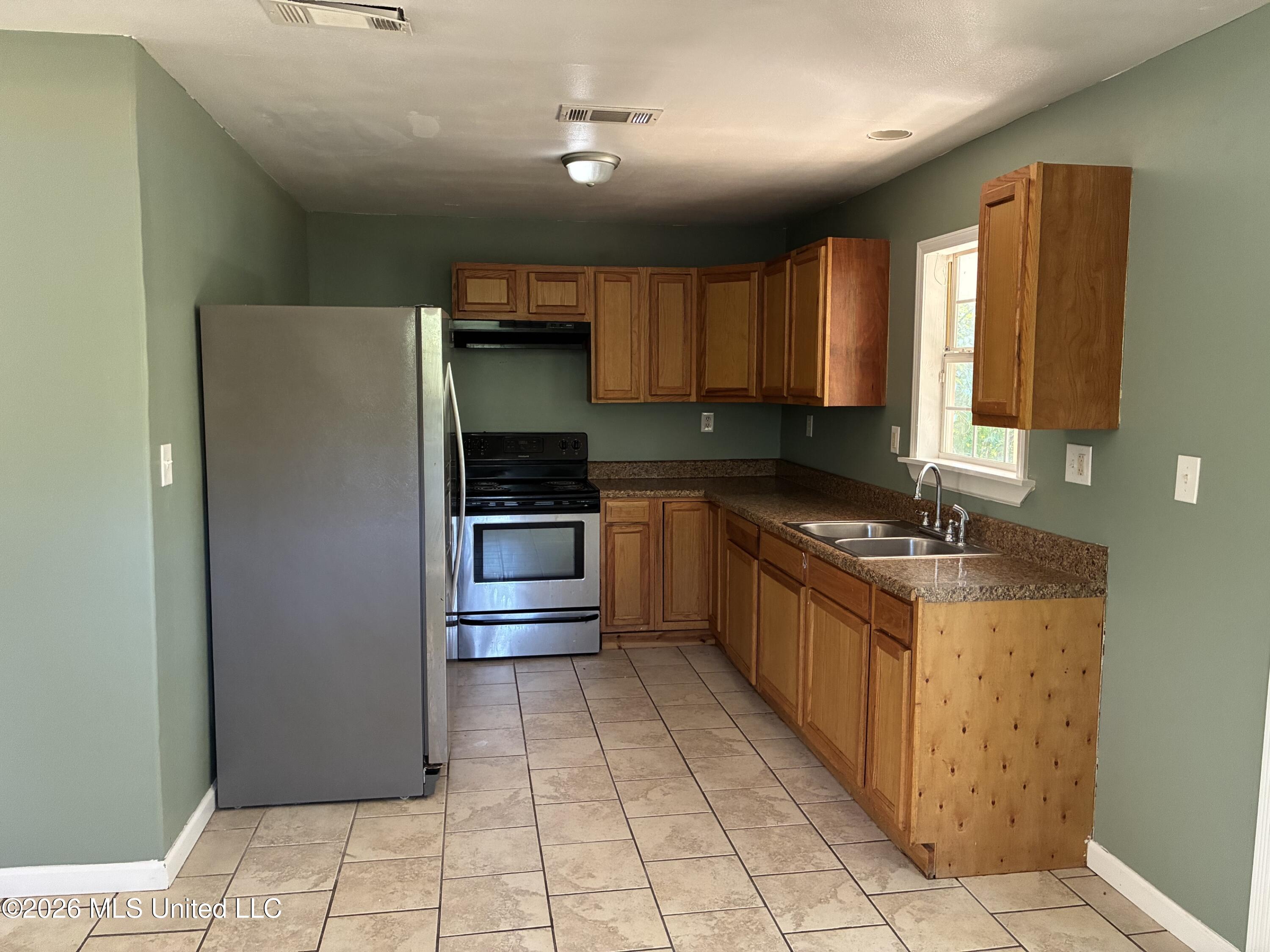 3718 Howze Street Property Photo 7